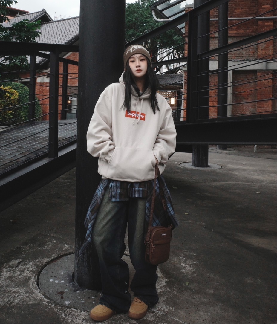 <快速出貨> Supreme Box Logo Hooded Sweatshirt 帽T 米色