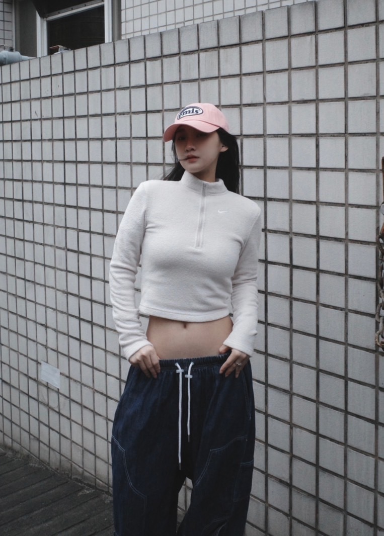 <線上SALE❤️‍🔥>NIKE AS W NSW PHNX PLSH HZ LS TOP 女 毛毛短版上衣 奶白