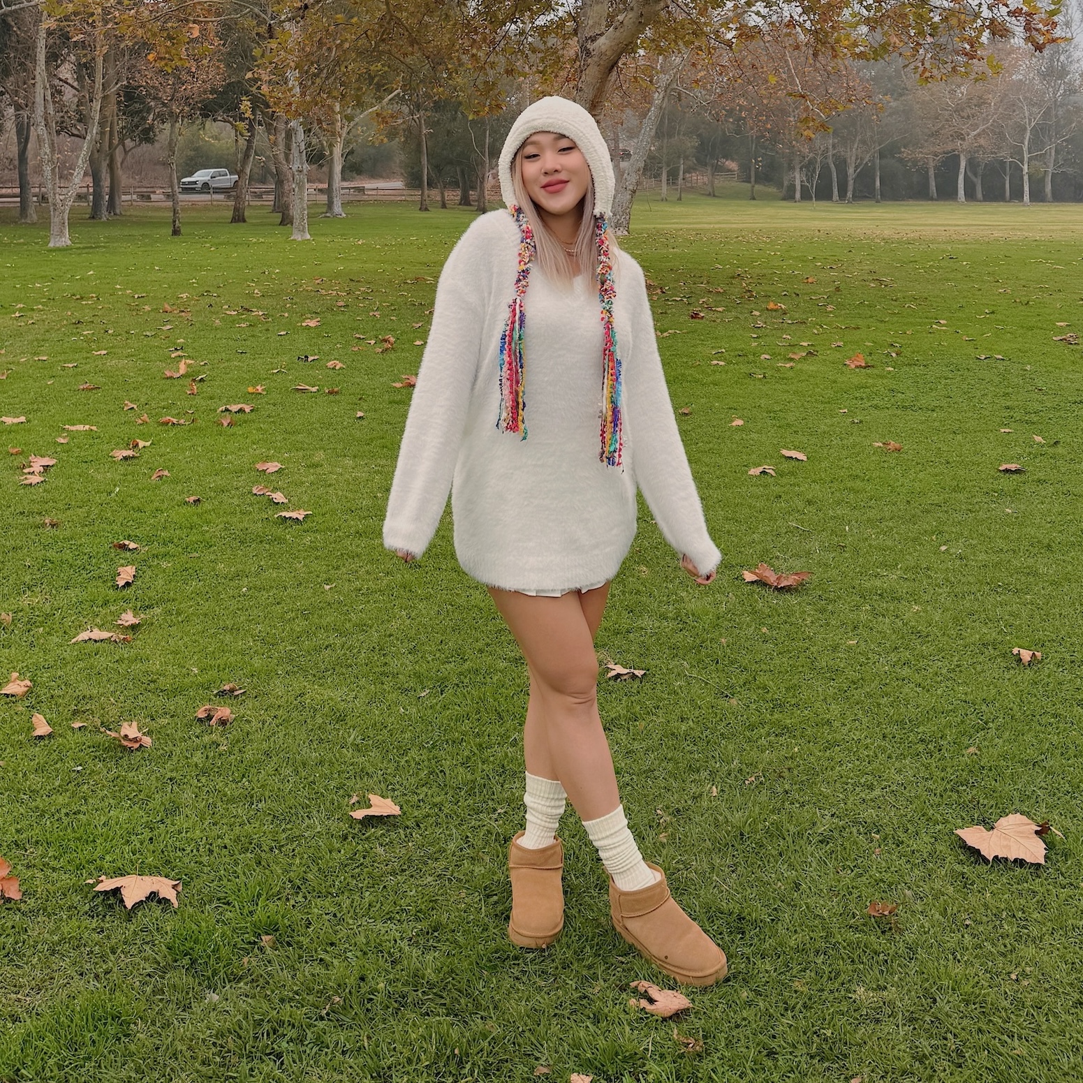 仿水貂毛Ｖ領毛衣(白色)