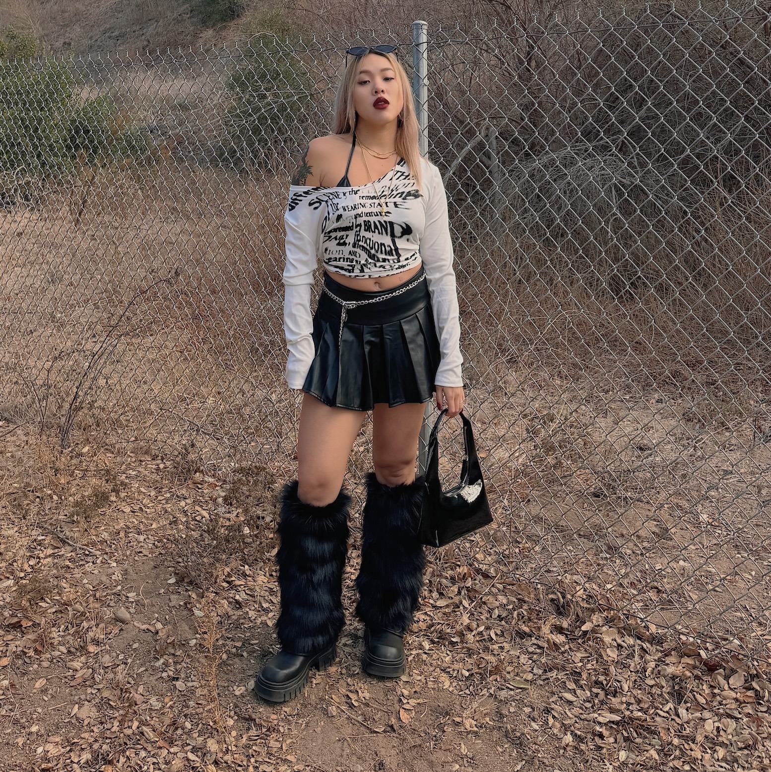 Y2K黑色仿兔毛襪套