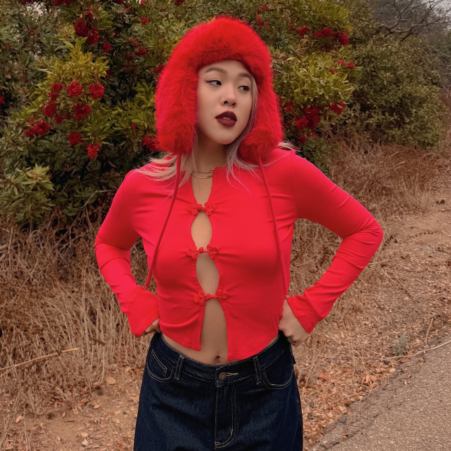 復古扭結摟空上衣(2色)