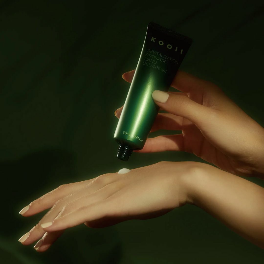 【刷新你對護手霜的要求！不沾不黏用手機不留痕跡】KOOII 茉沫豐潤癒手凝乳