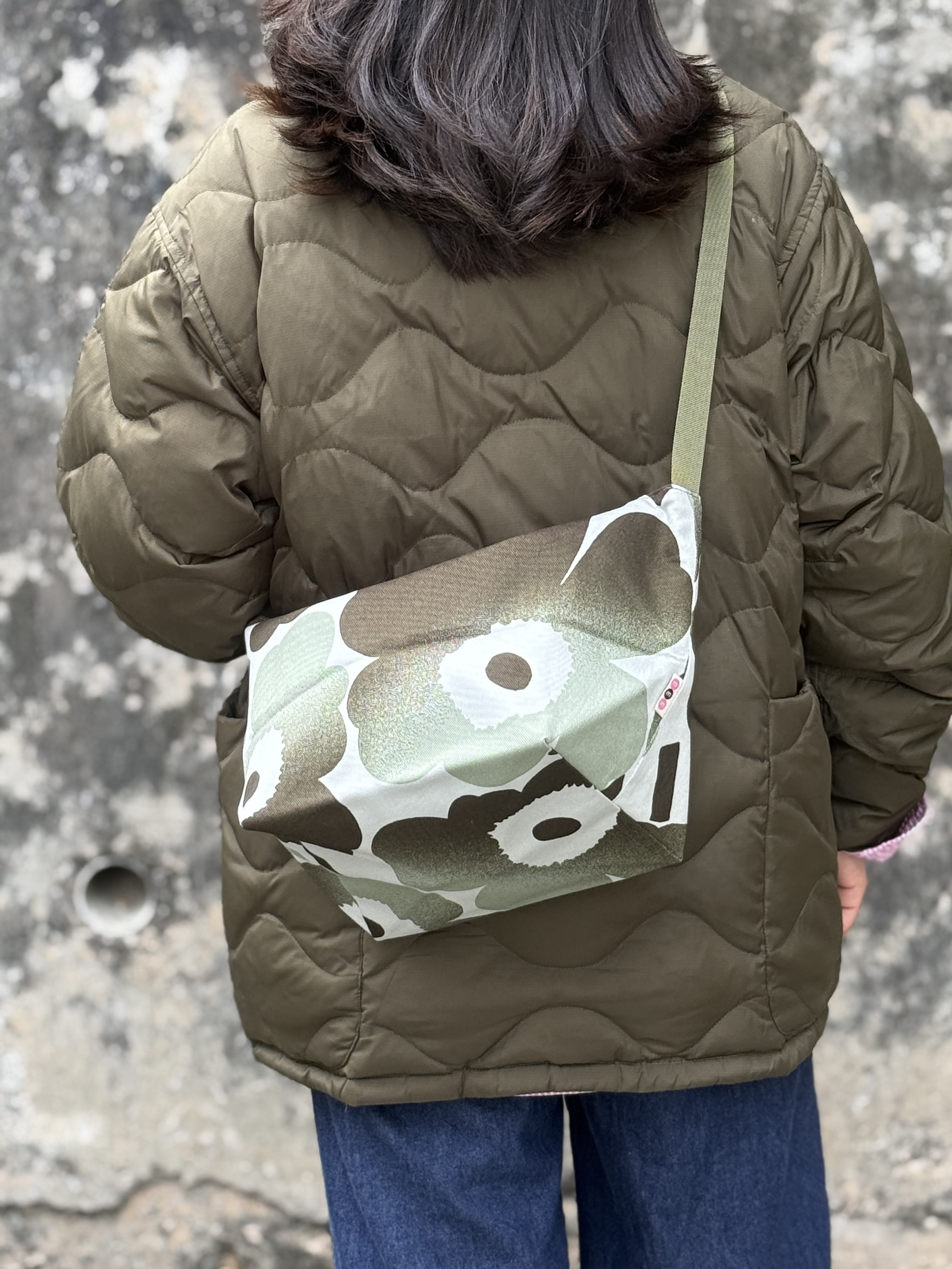 Essential Shoulder Bag | Marimekko canvas fabric | 漸變綠色花