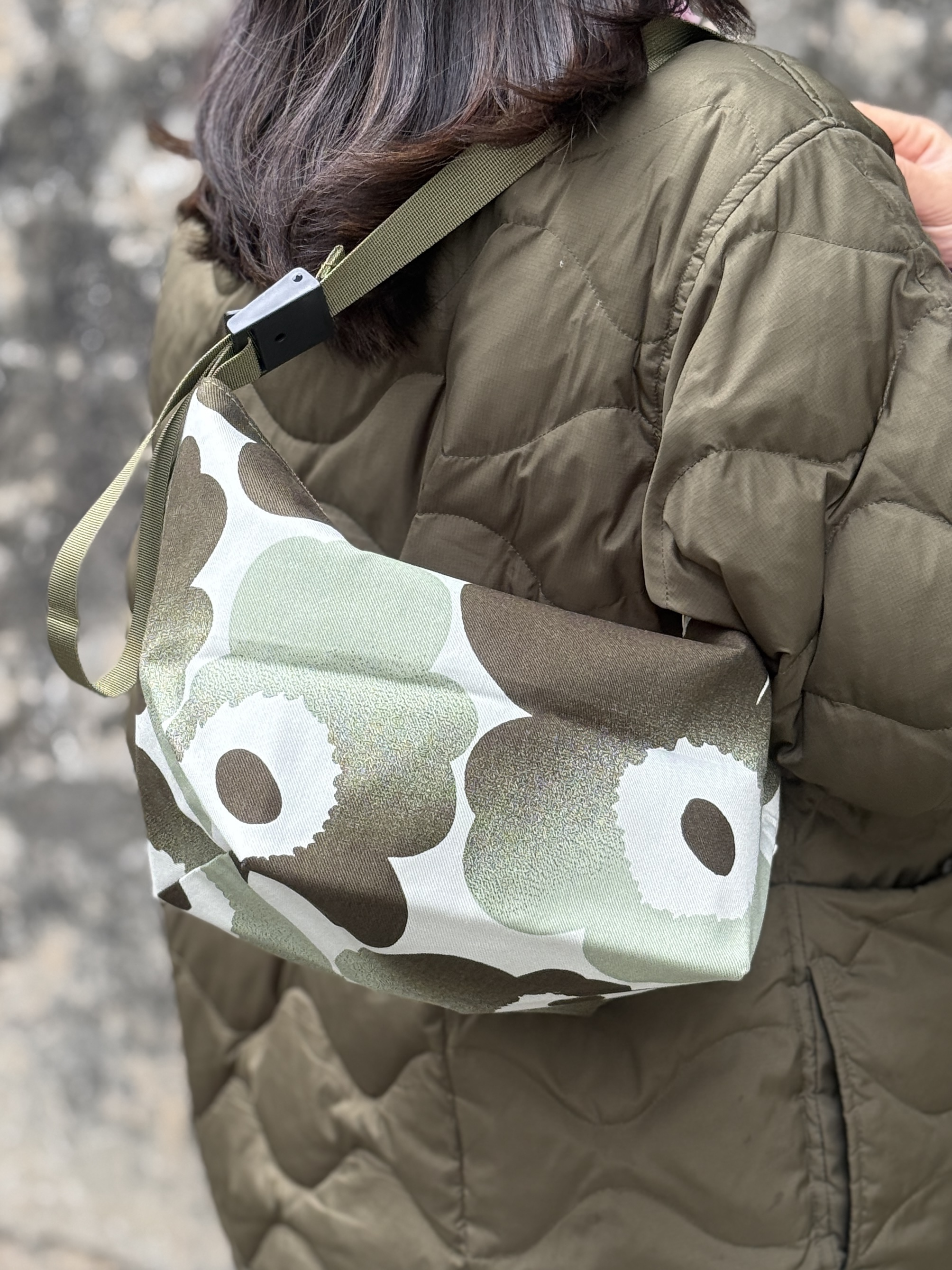 Essential Shoulder Bag | Marimekko canvas fabric | 漸變綠色花