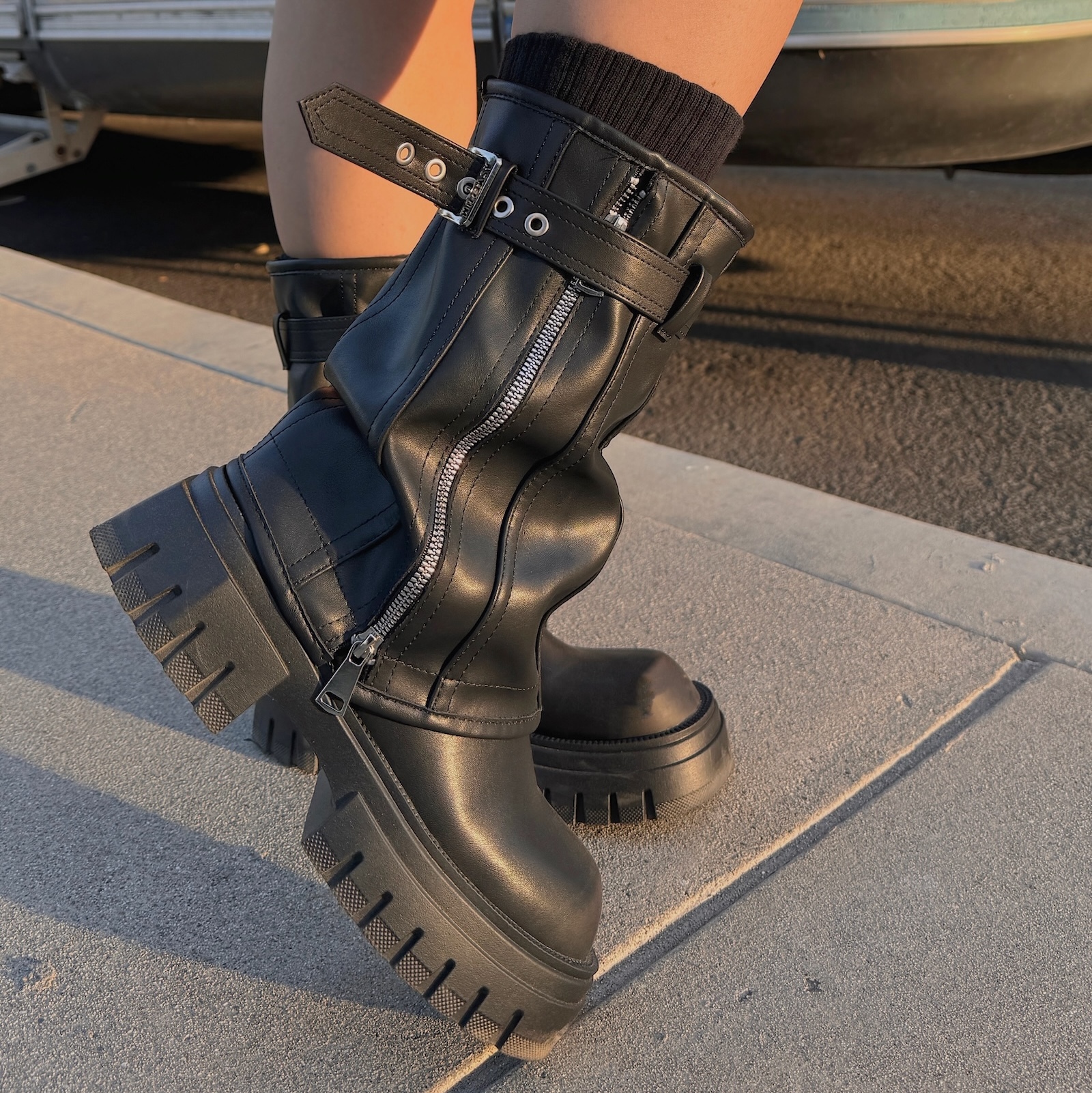 皮革襪套厚底馬丁靴