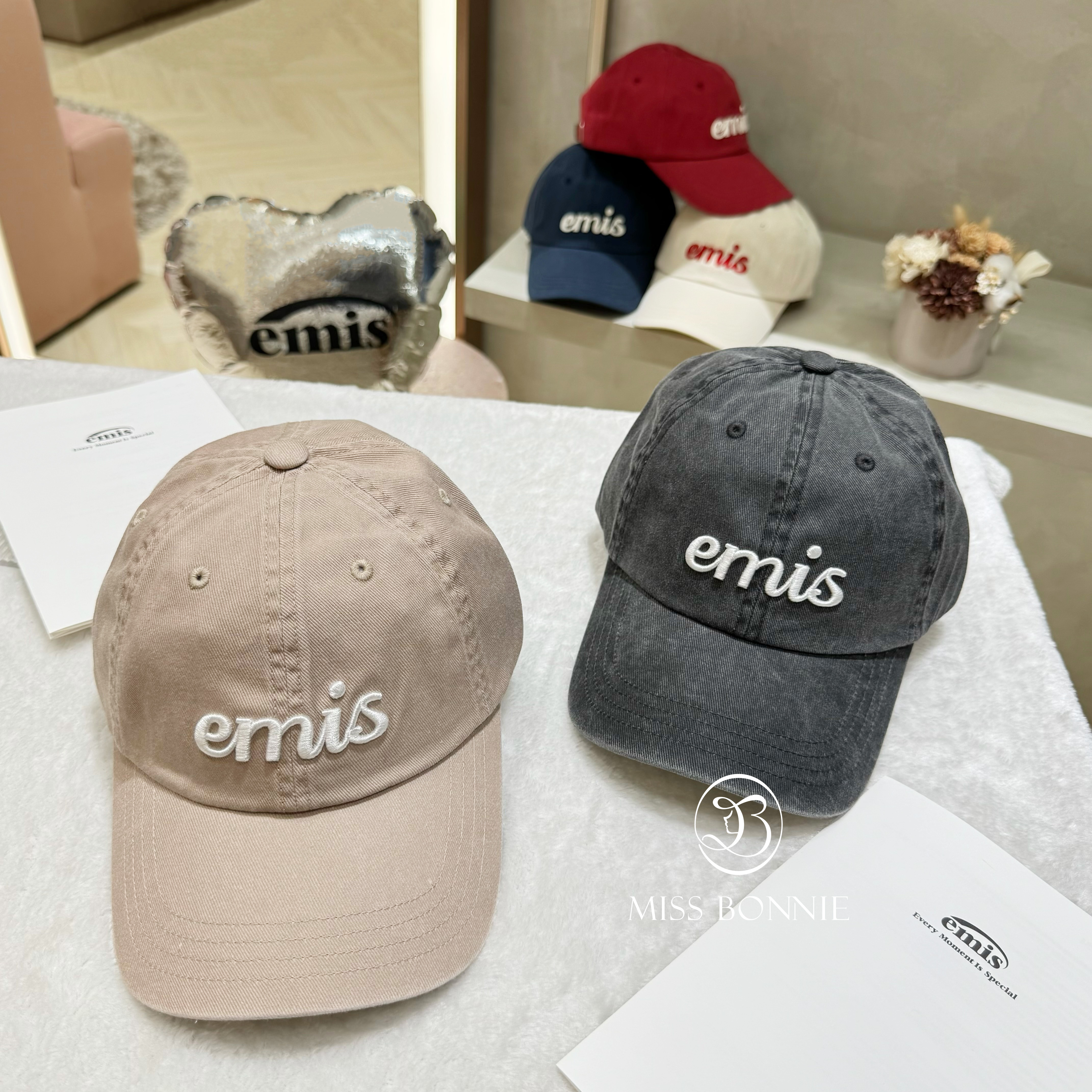 Emis草寫刺繡Logo棒球帽(共5色)