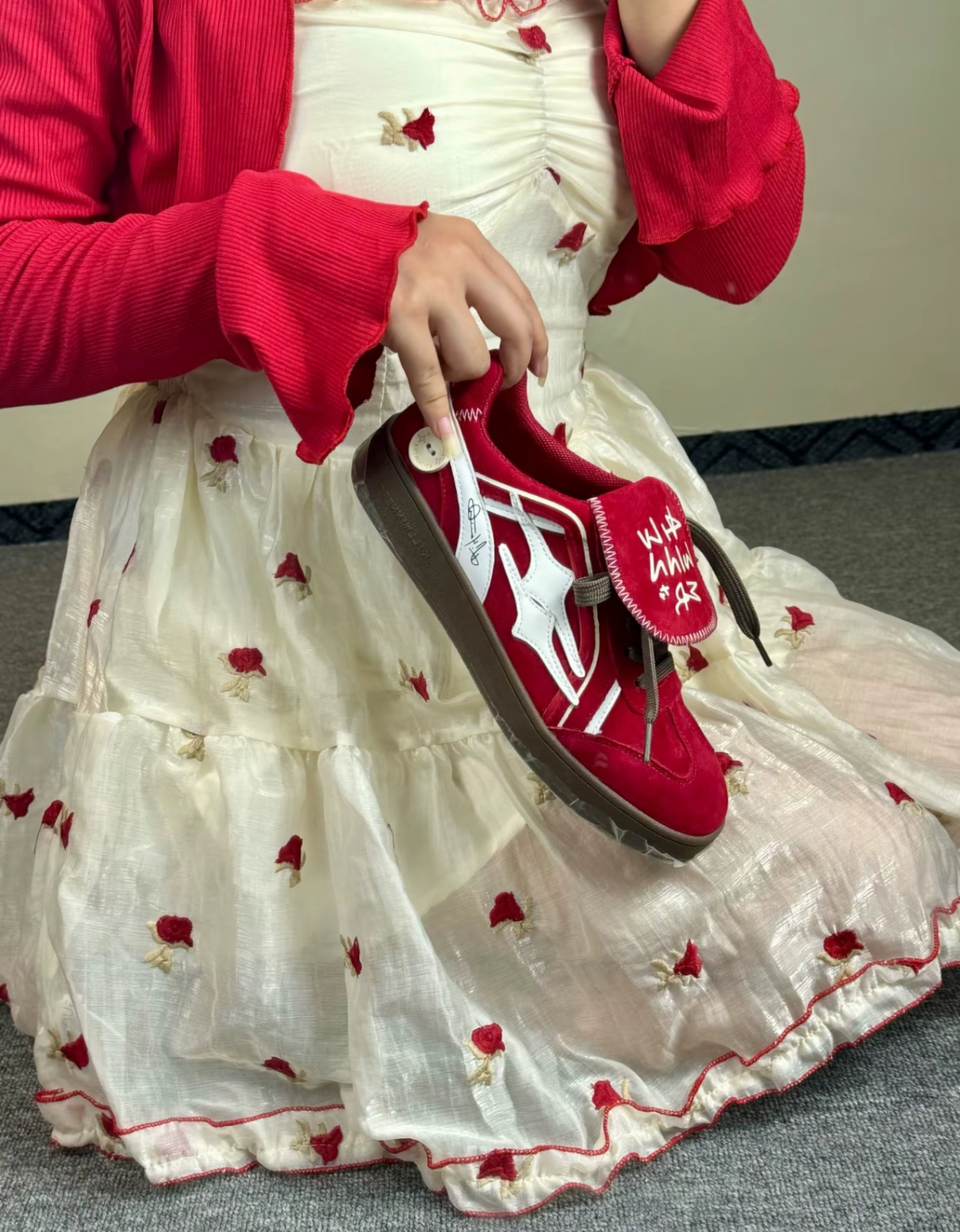 Killwinner 紅絲絨蕾絲德訓鞋 格雷風 麂皮 蕾絲 翻蓋 鈕扣 德訓鞋/預購