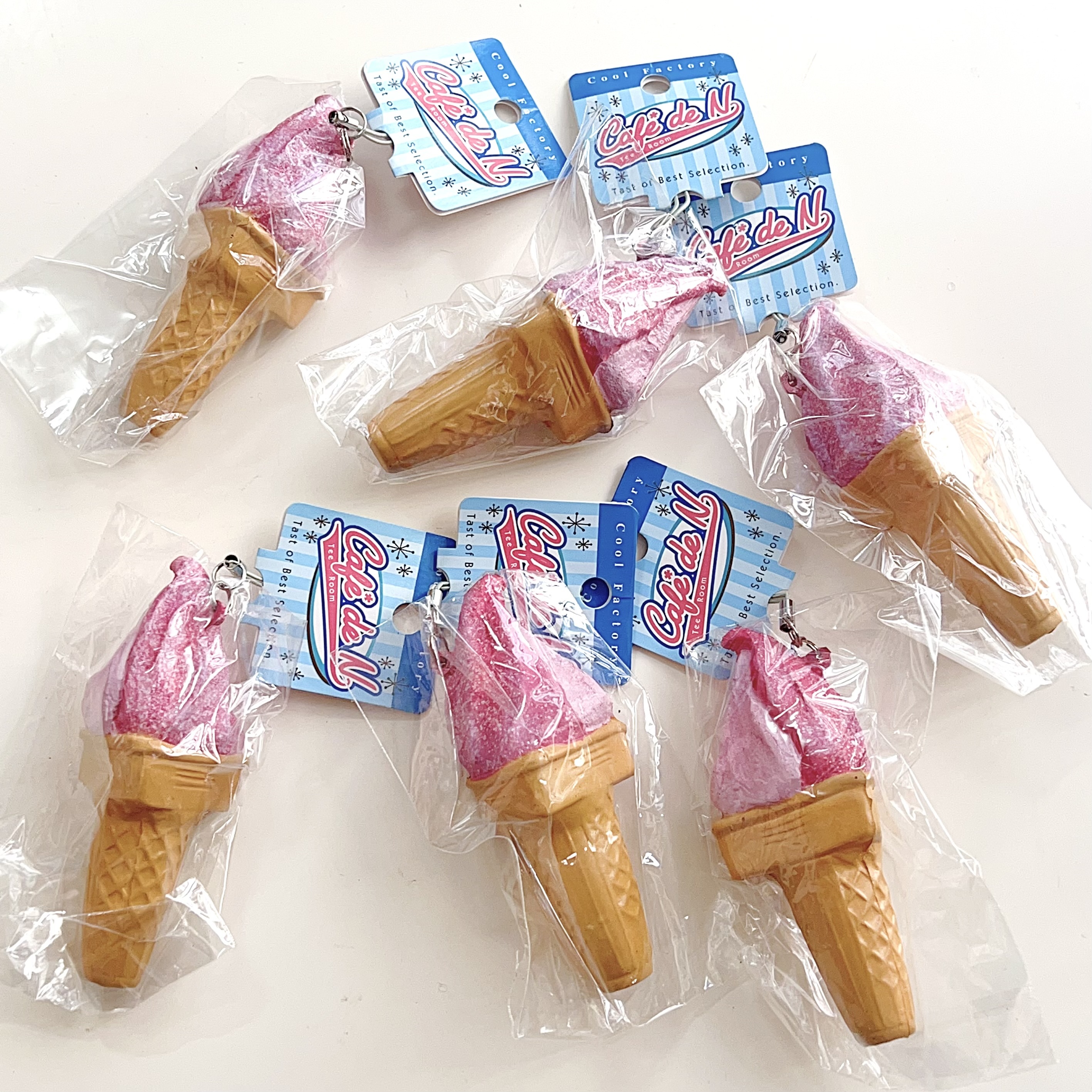 Old Cafe De N ice cream squishy