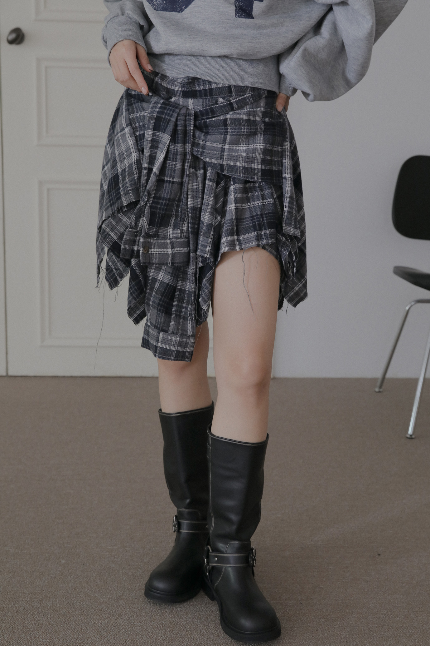 Hand Check Skirt #短裙