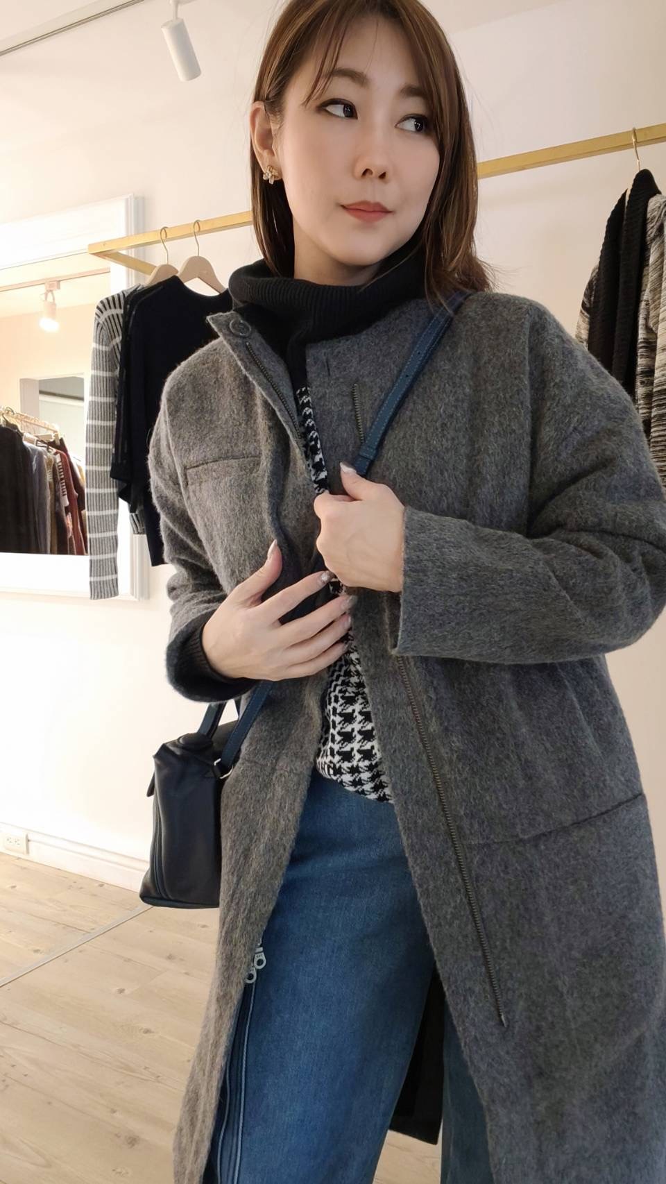 毛料圓領拉鍊大衣