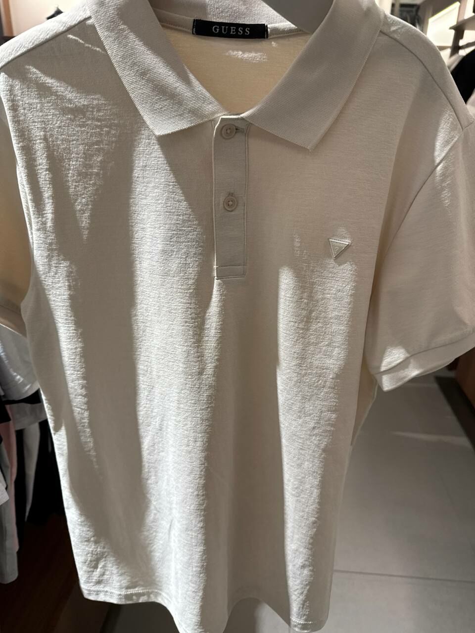 [K] GUESS WOMEN'S POLYCHOCOLATE CARAT POLO SHIRT,LIGHT BEIGE, YO2K9472-LBE (KGU681)