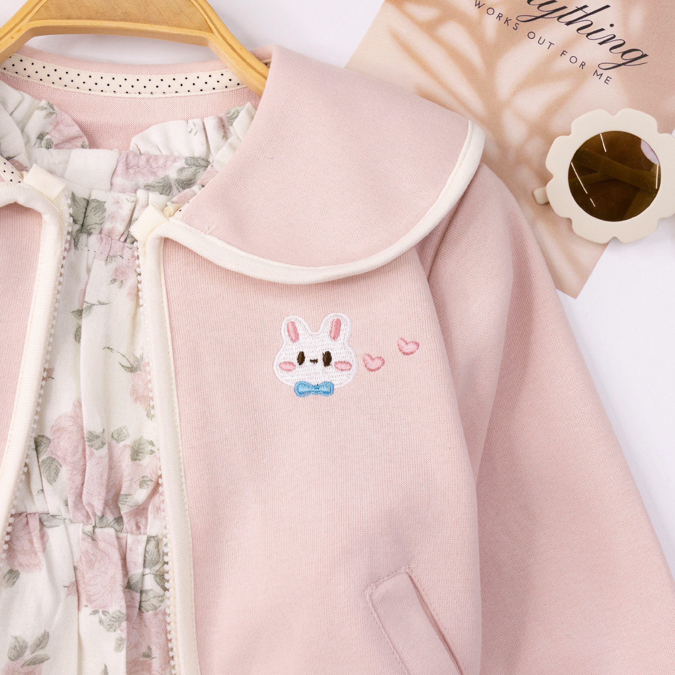 【H55058】甜心腮紅小兔翻領外套