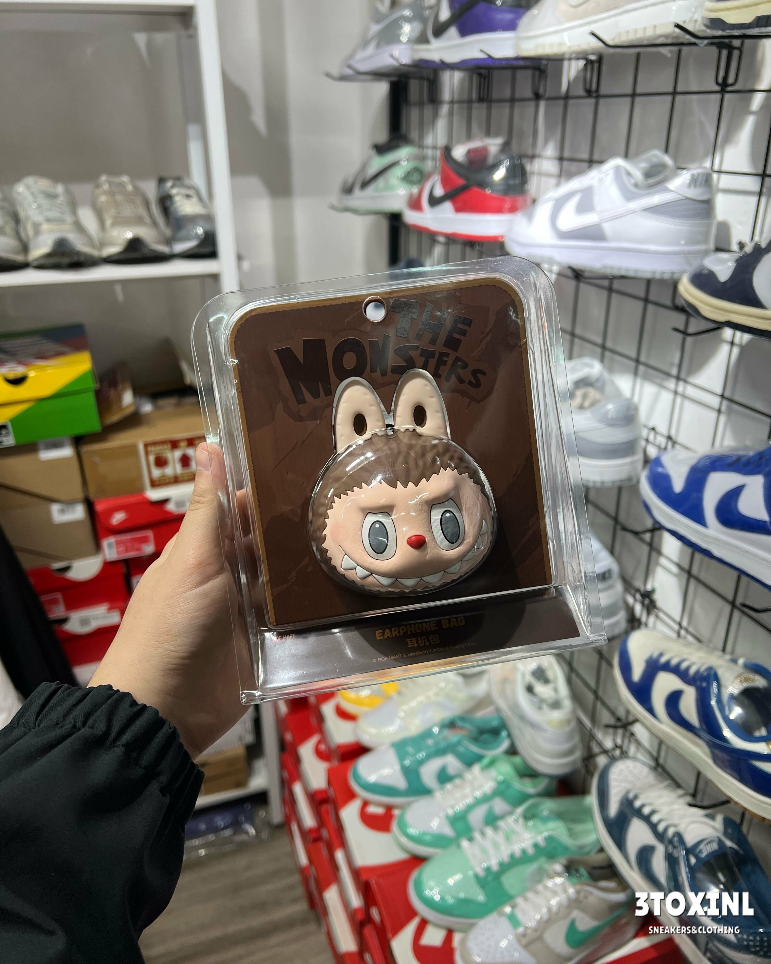 (現貨) POP MART THE MONSTER LABUBU 耳機袋