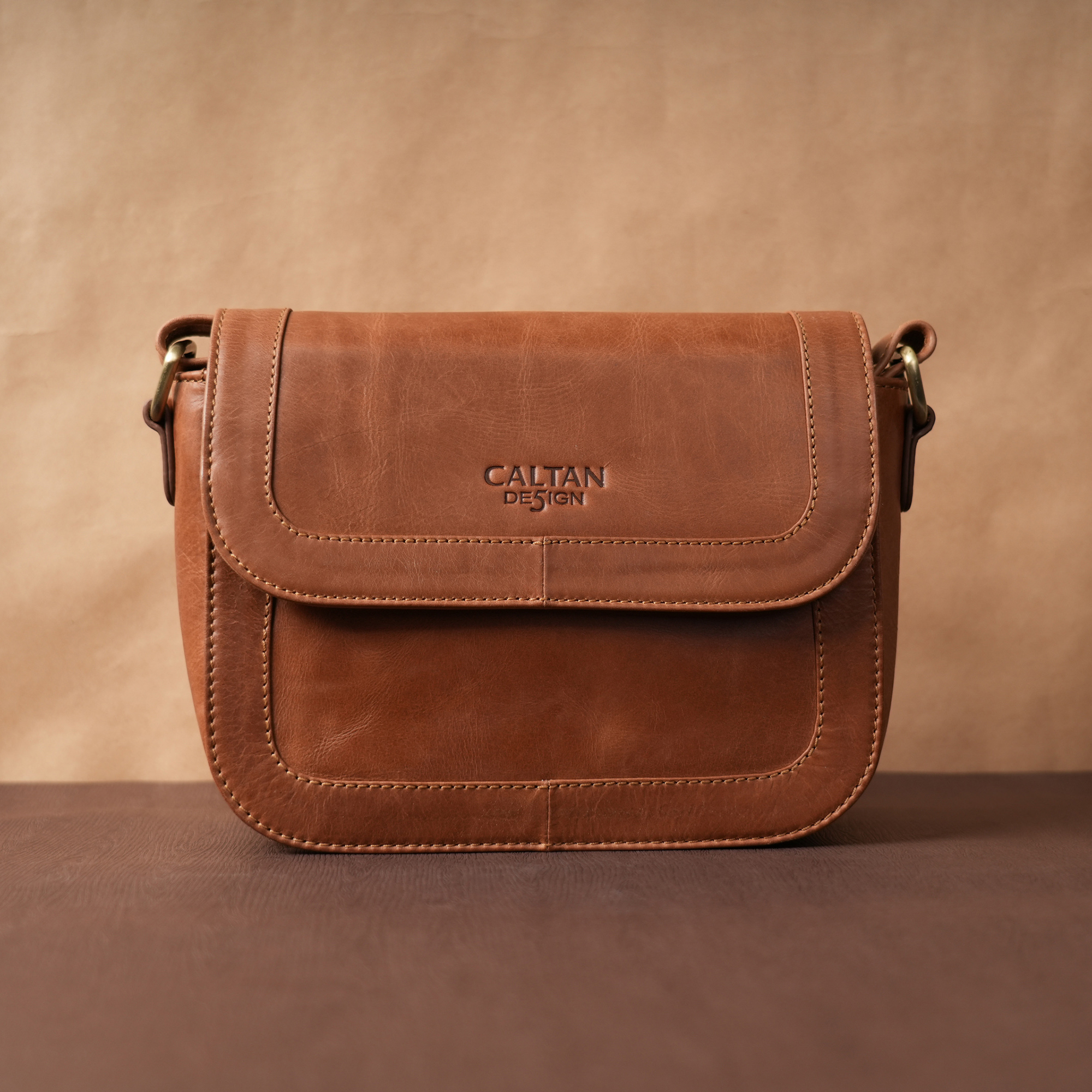 車線圓弧斜背包-四色(5491)