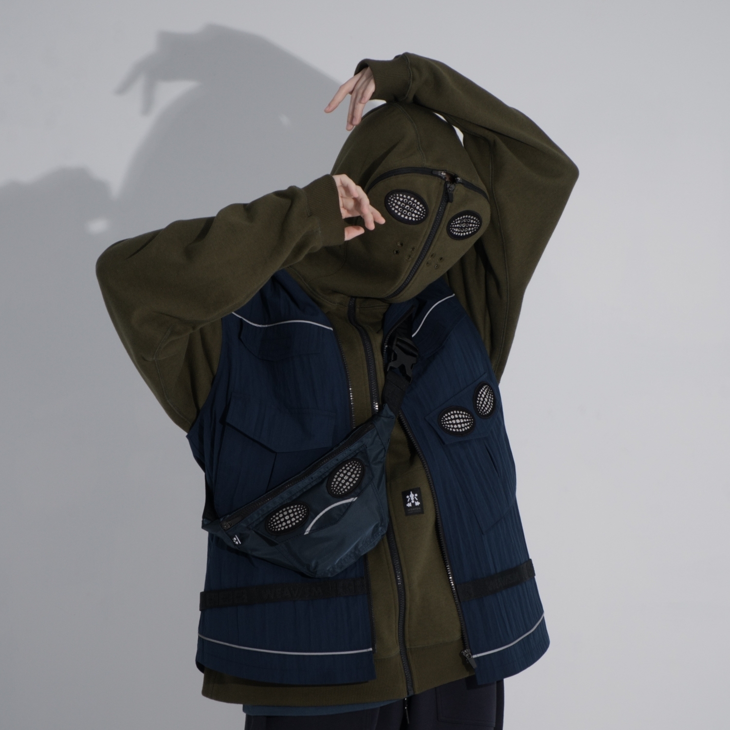 反光怒目肩腰包-深藍