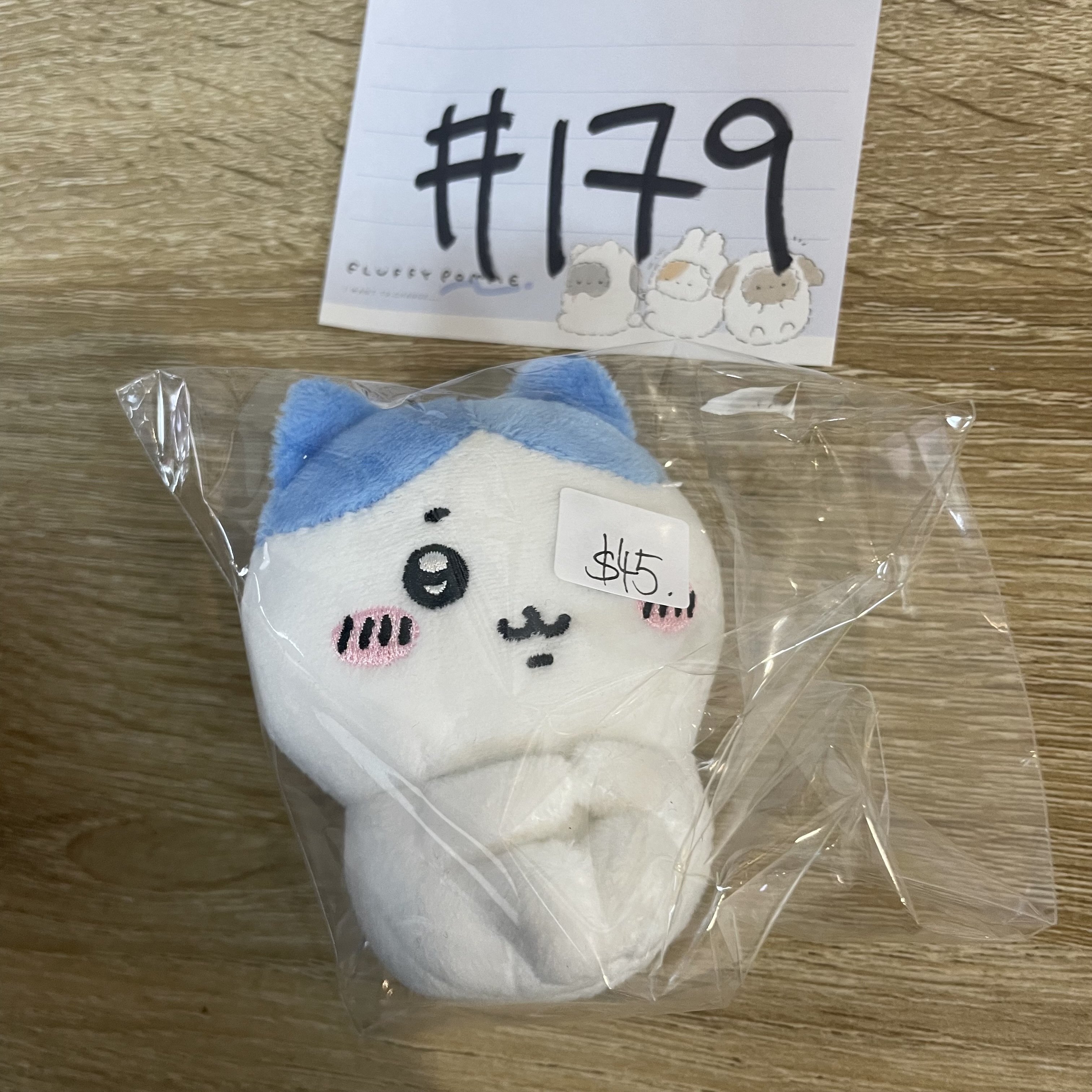 CHIIKAWA 八字貓 公仔#179