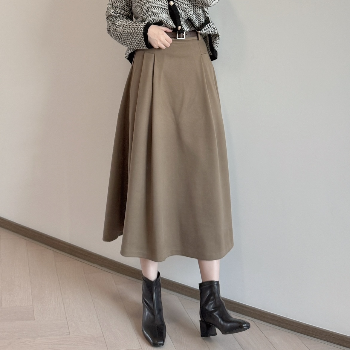 現貨 7133 收胯顯瘦淺咖長裙  附送真皮皮帶