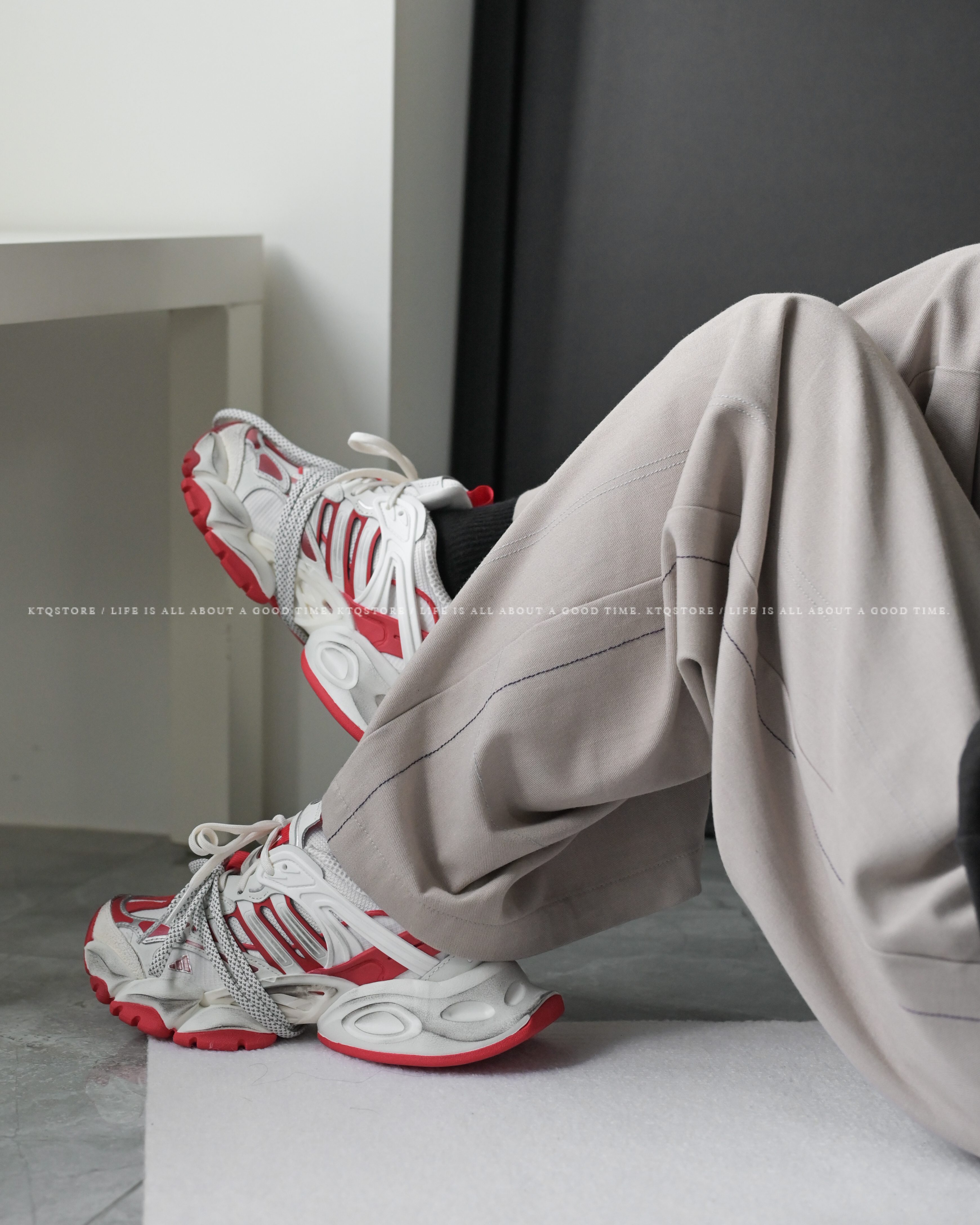 KTQ STORE ‧ Adidas XLG Runner Deluxe "White Red" 白紅 JS1590