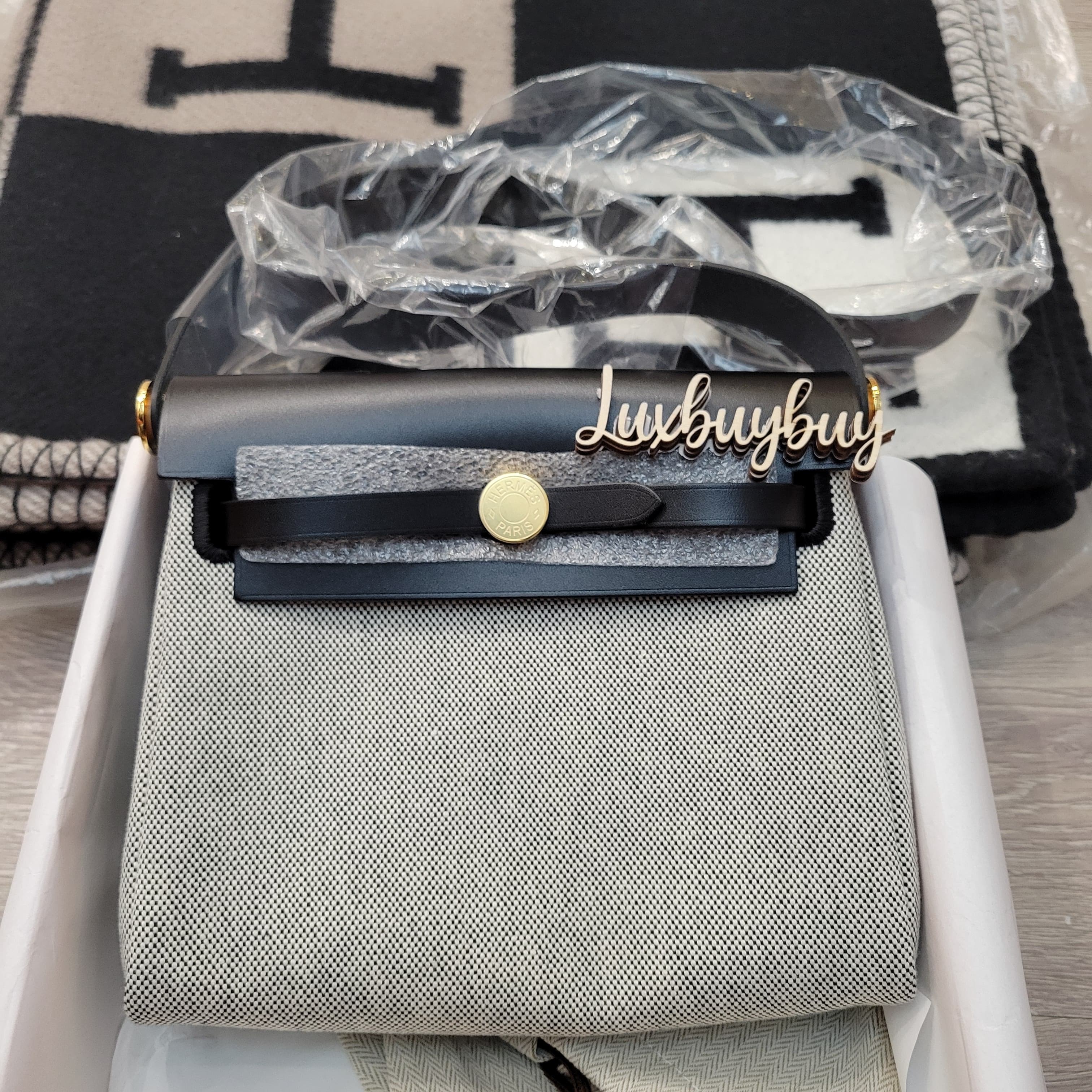 HERMES MINI HERBAG ZIP 20 ECRU/NOIR CC 黑白熊貓金扣