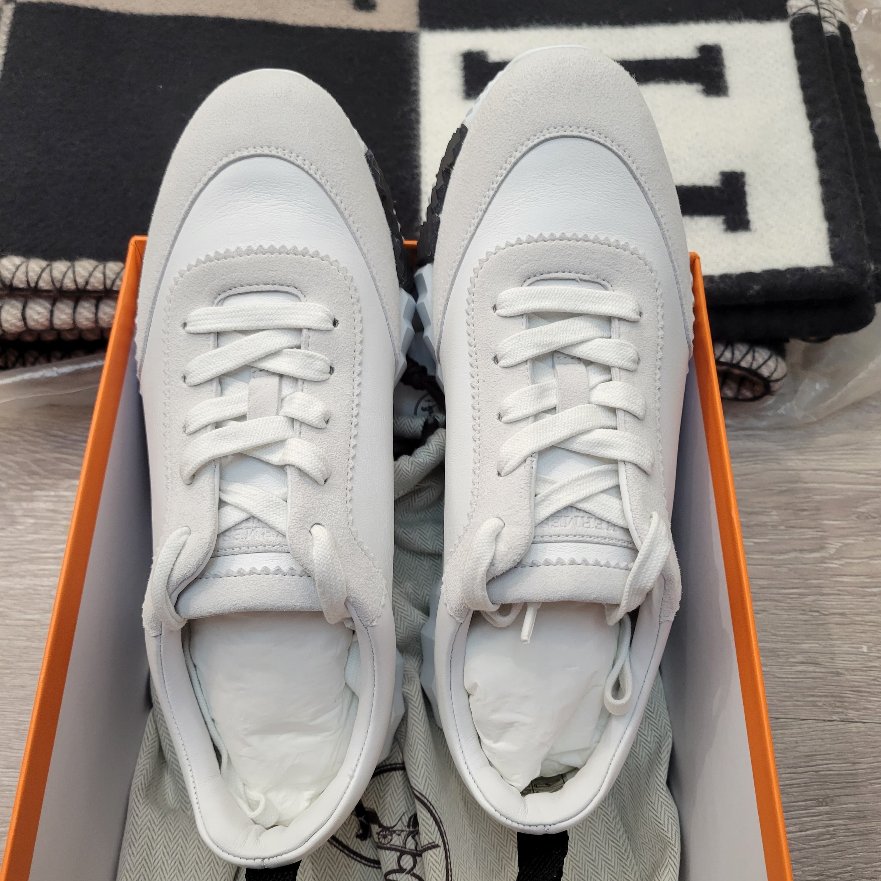 HERMES BOUNCING SHOES BLACN-NOIR/NOIR 波鞋 黑拼黑