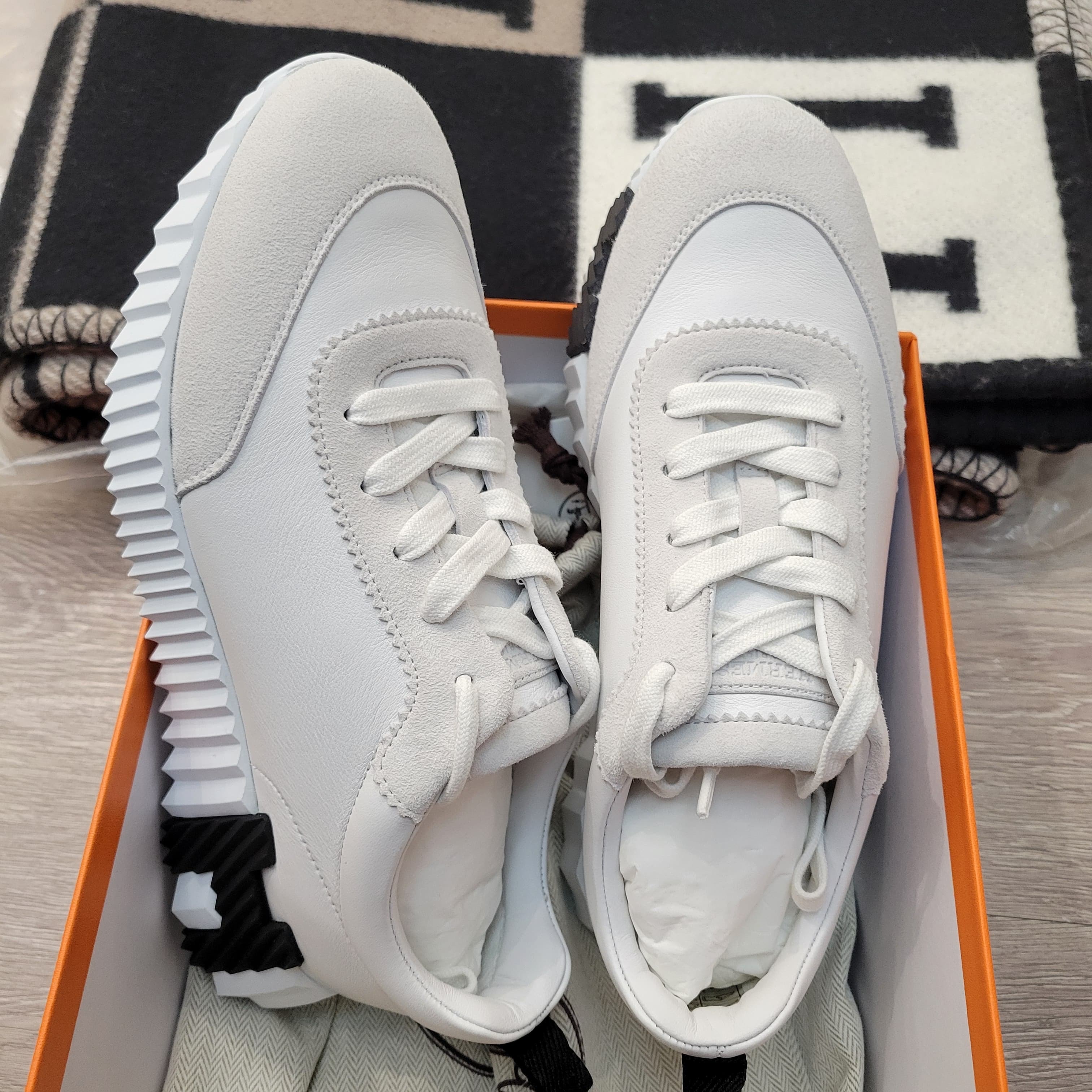 HERMES BOUNCING SHOES BLACN-NOIR/NOIR 波鞋 黑拼黑