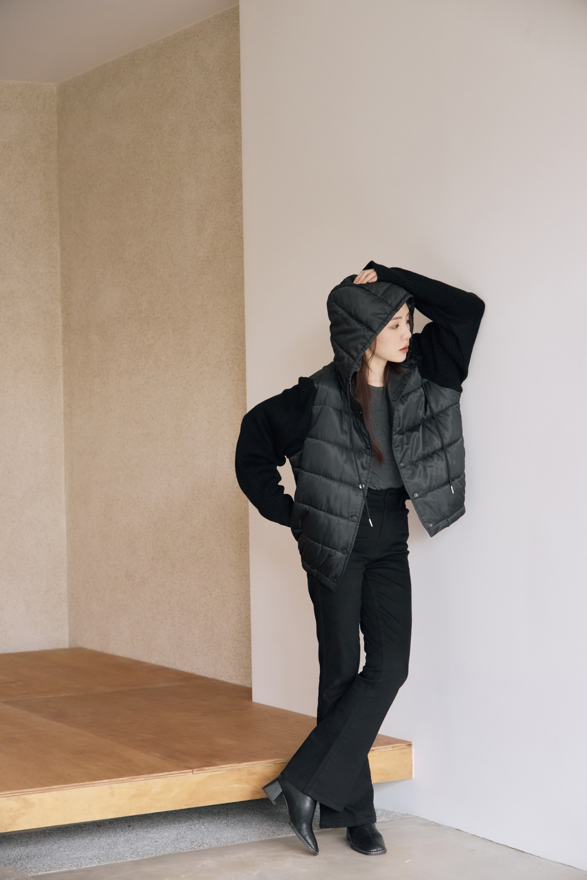 guten made/手袖針織拼接連帽鋪棉外套-黑