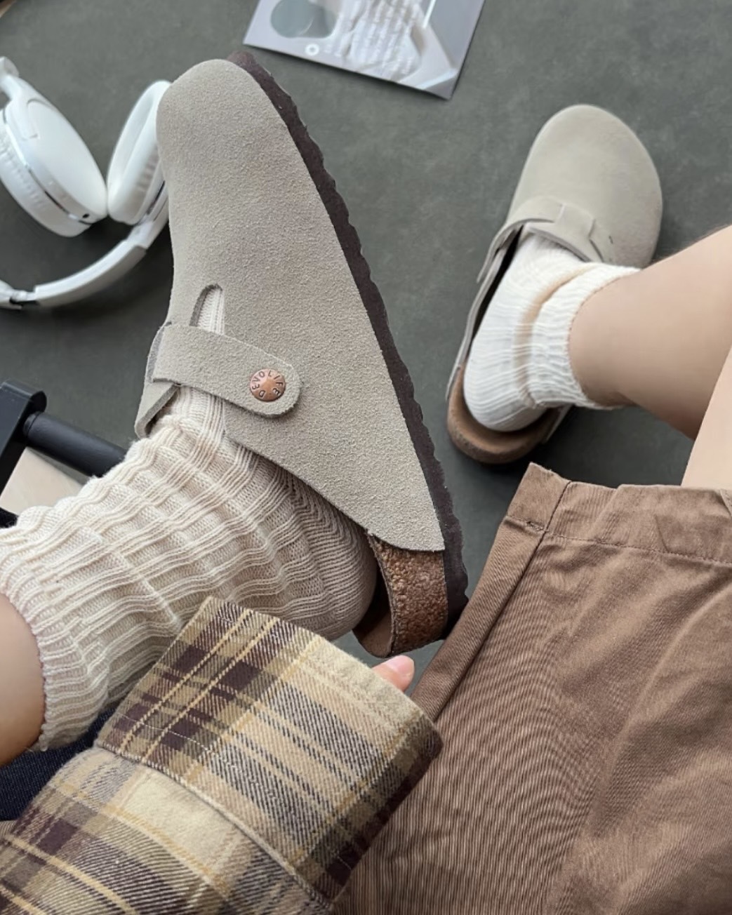 <平替款!!!>Devo Life 牛皮絨 麂皮 軟木平底 復古 包頭 反絨皮 六色