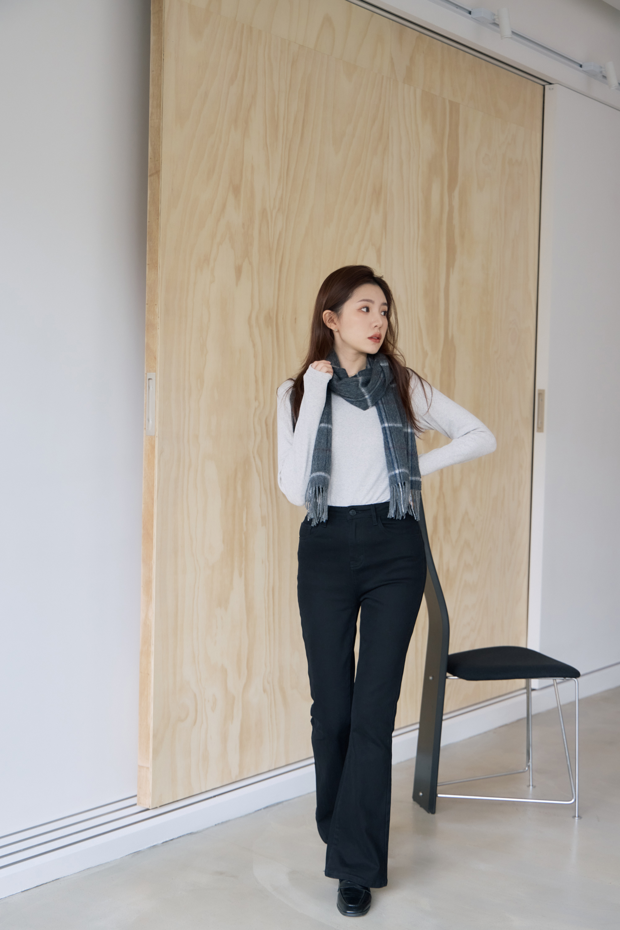 guten made/絕對長腿 完美角度微喇叭褲-黑