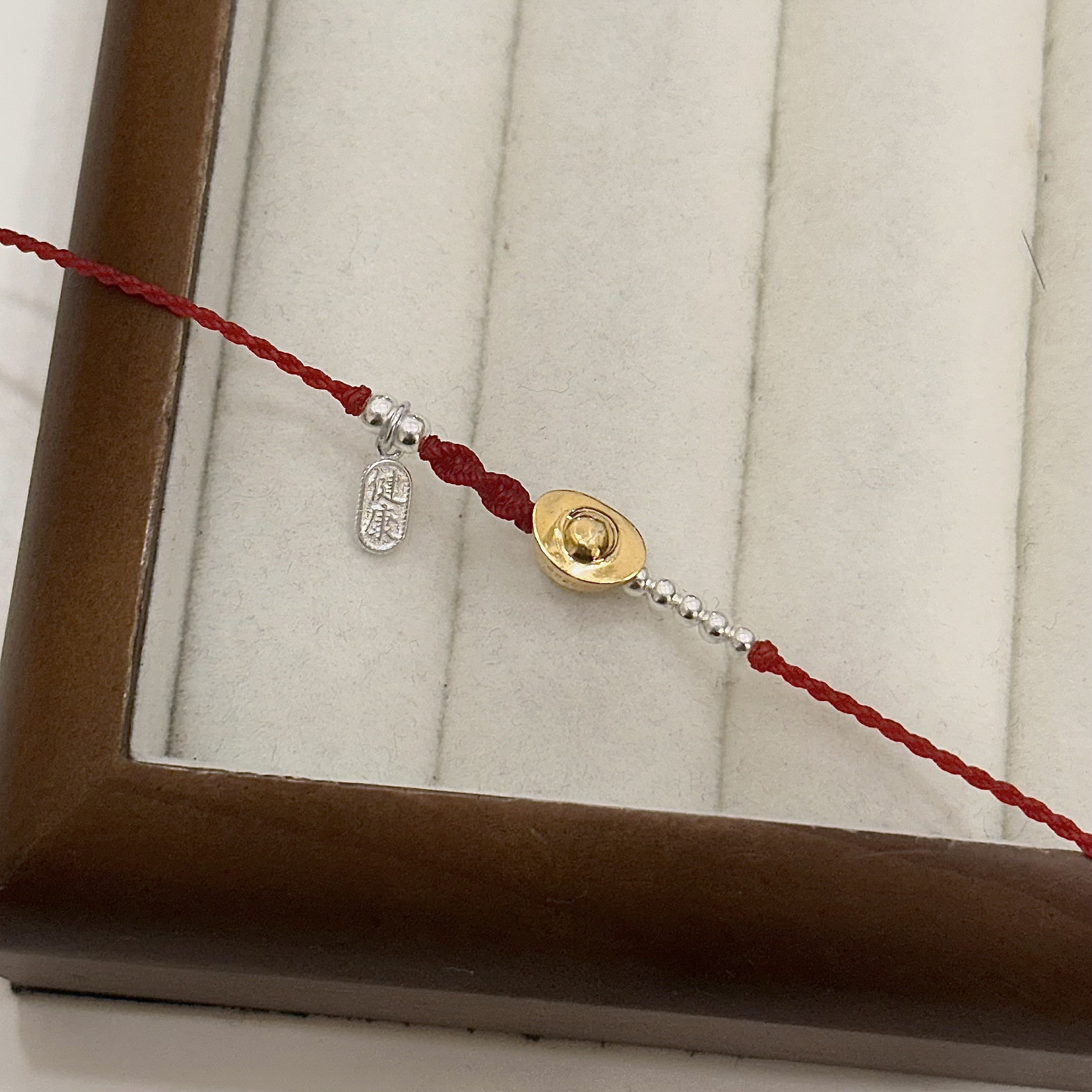 Q27金元寶吊牌招財純銀紅線