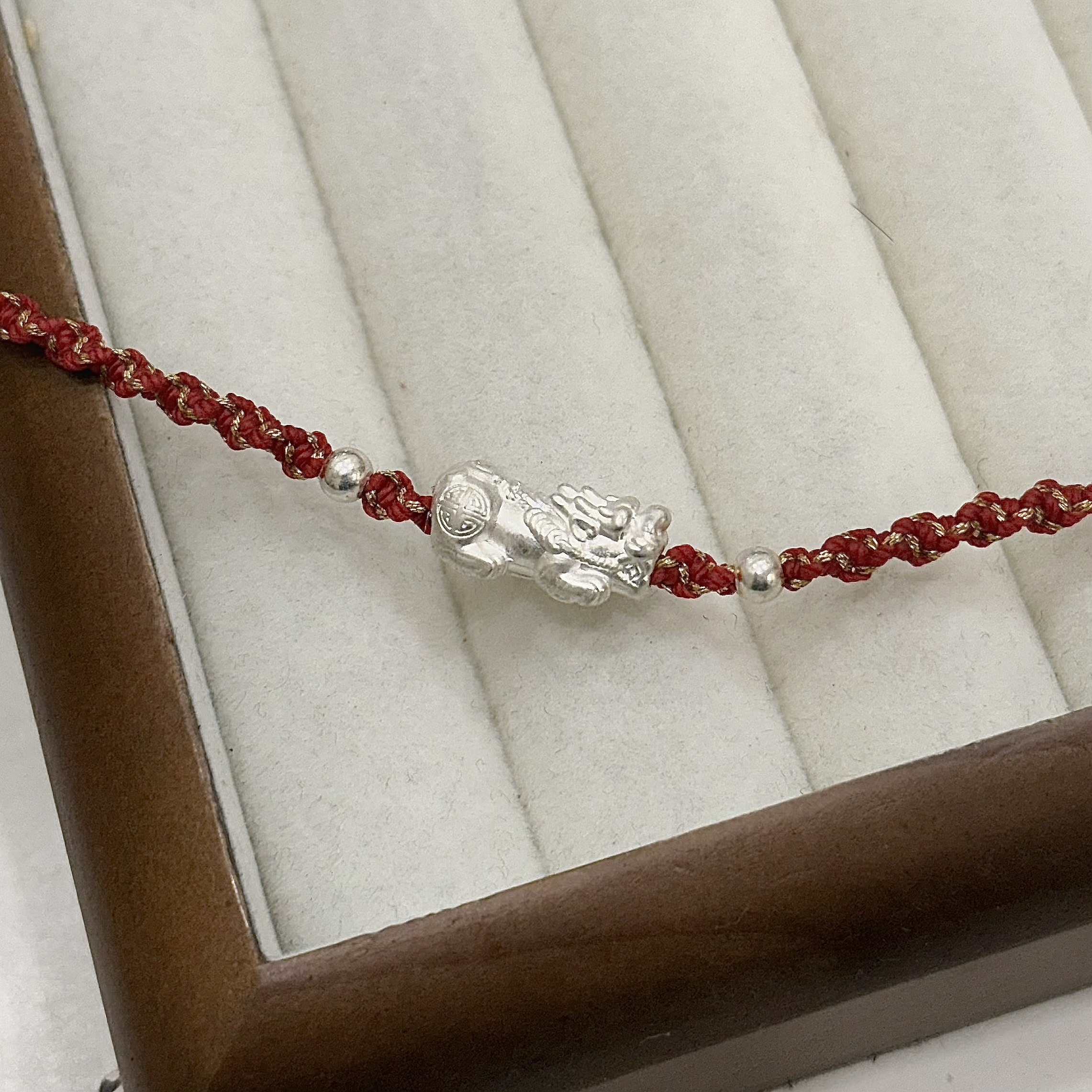 Q33貔貅招財開運純銀紅線