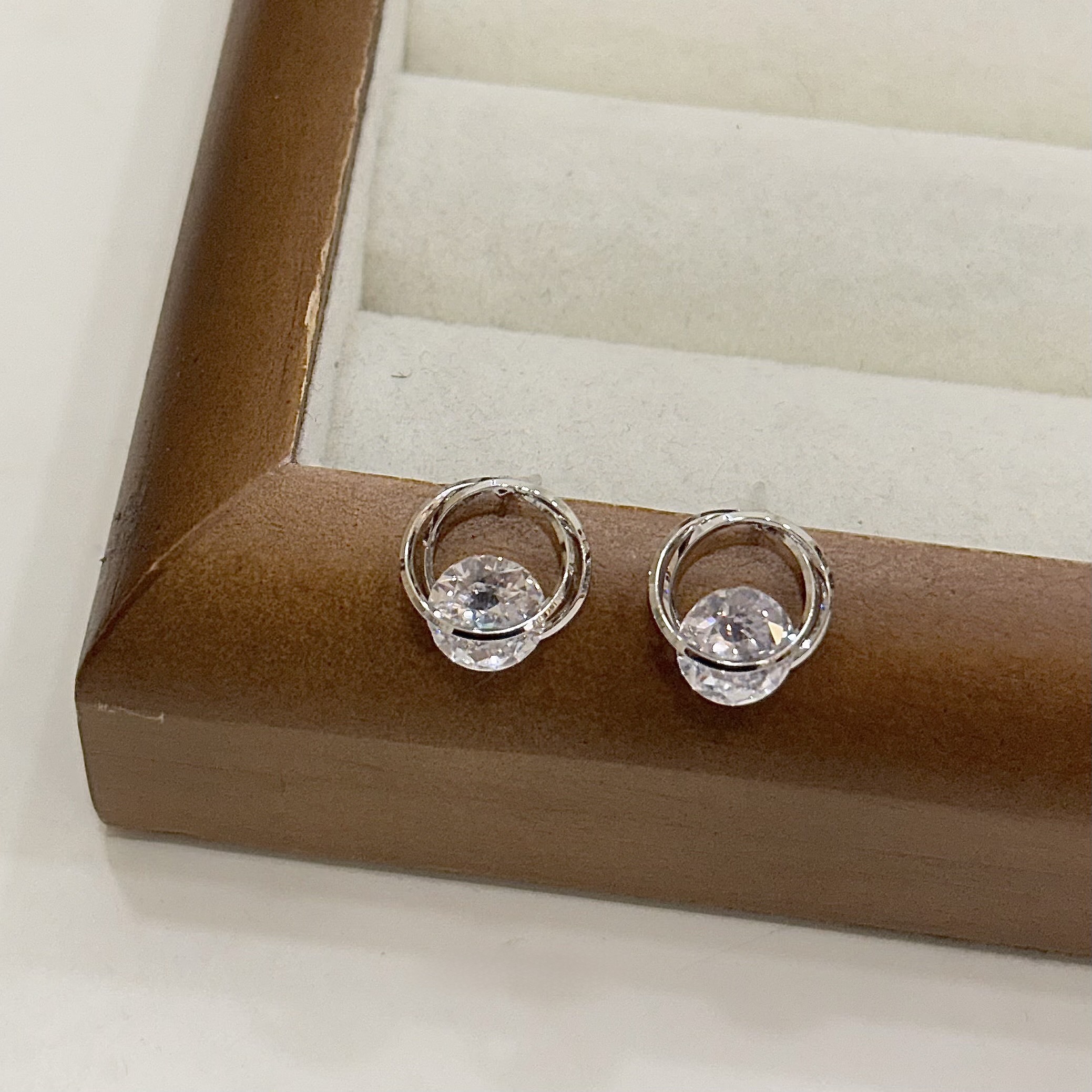 Q37雙圈夾鑽耳針