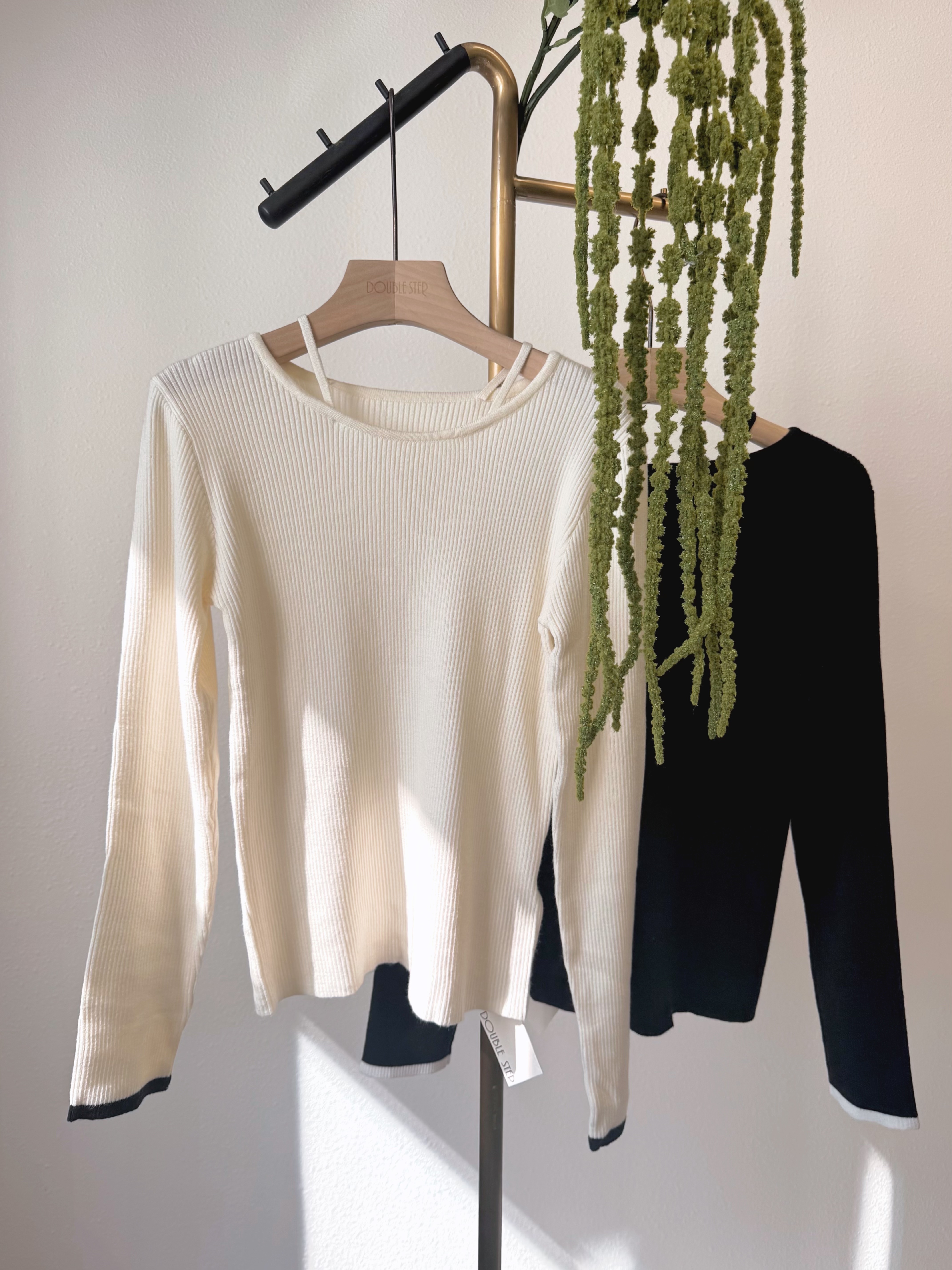 好看又好穿！領口䄂口細節針織上衣 - BL51416