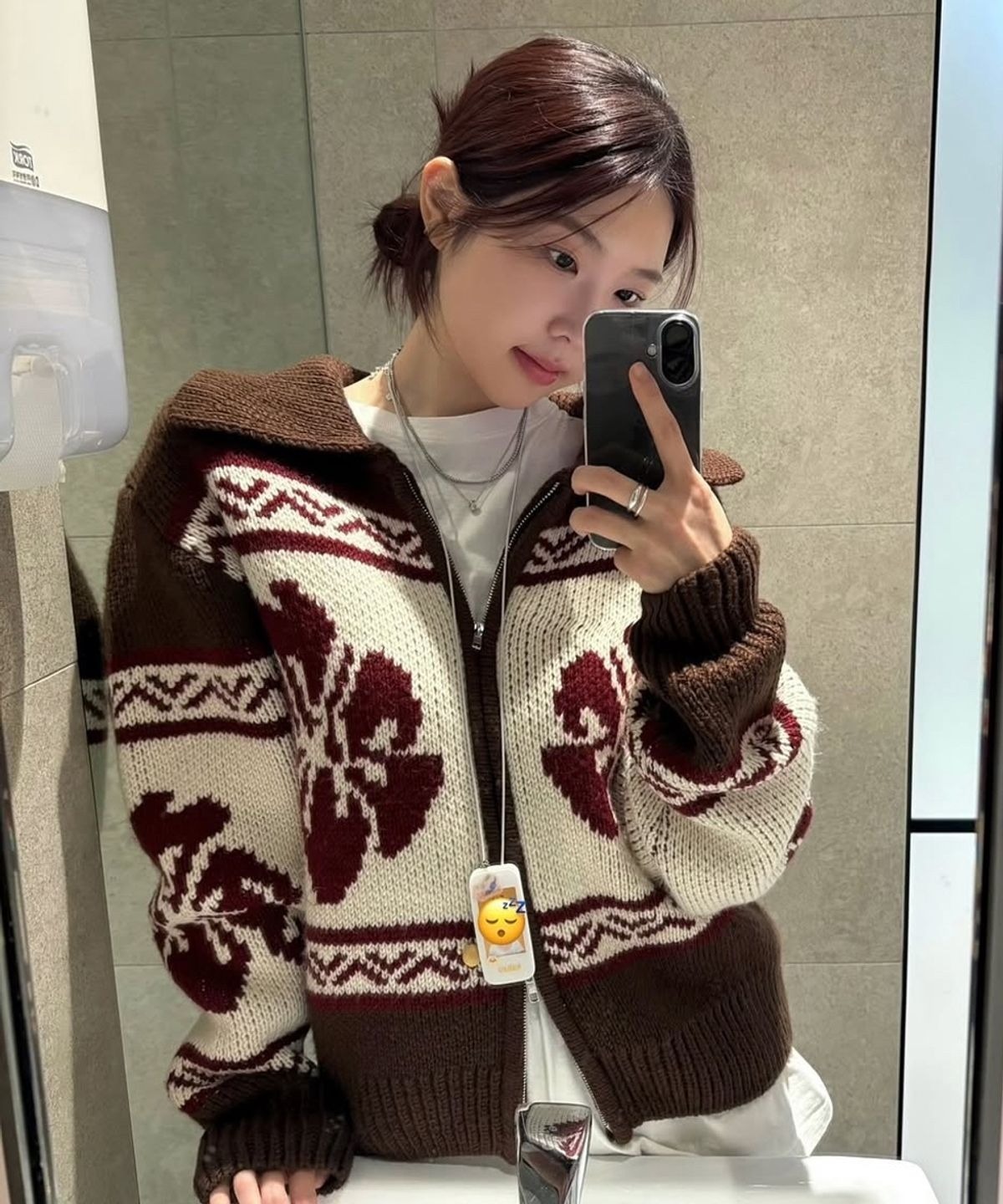 ROCKCAKE) Flower Cowichan Cardigan - Brown