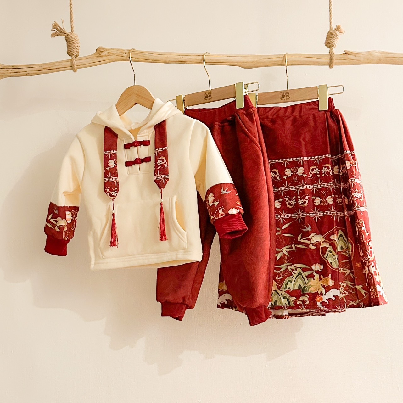 【限量】中國風連帽馬面裙加絨套裝(90-150)