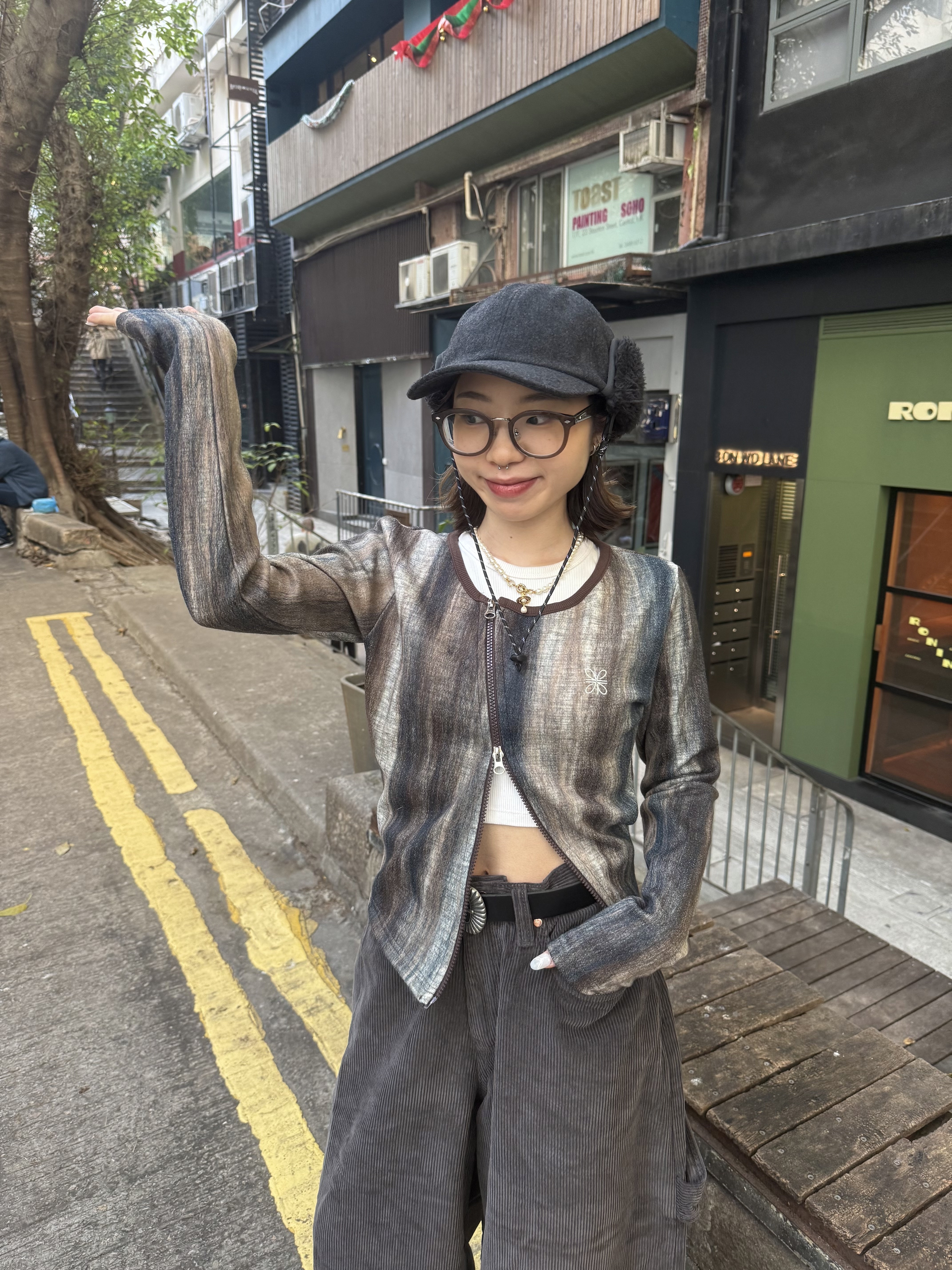 現貨! 油彩刺繡雙拉鏈fit身TOP