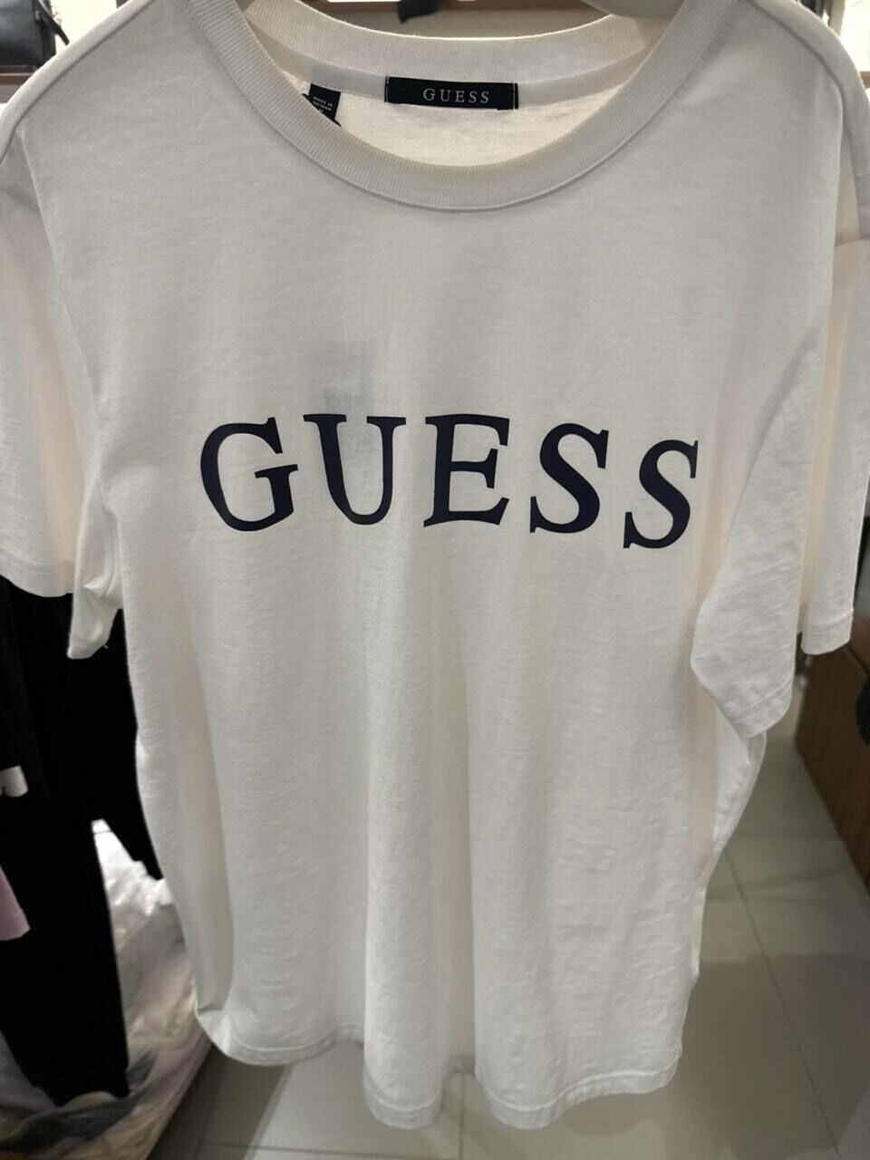 [K] GUESS MEN'S BIG GUESS PRINT SHORT SLEEVE T-SHIRT,WHITE, MO2K9430-WHT (KGU791)