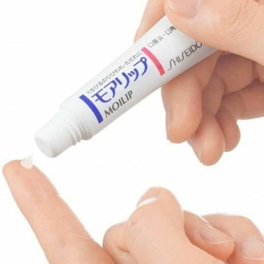 資生堂 Moilip - 藥用治療潤唇膏 8g [含維他命 E+B6] (平行進口)