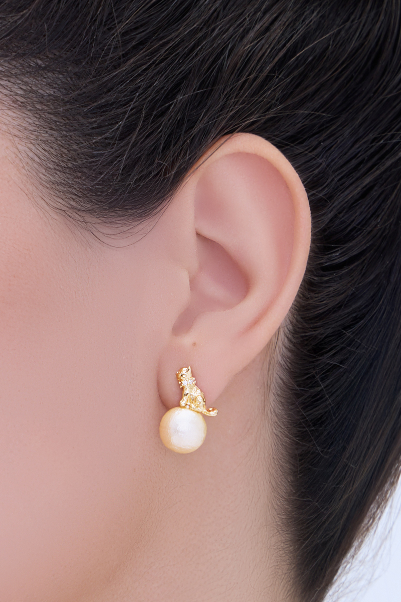 招財立體貓咪棉花珍珠。銀針耳環