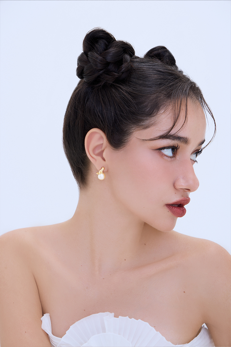 招財立體貓咪棉花珍珠。銀針耳環