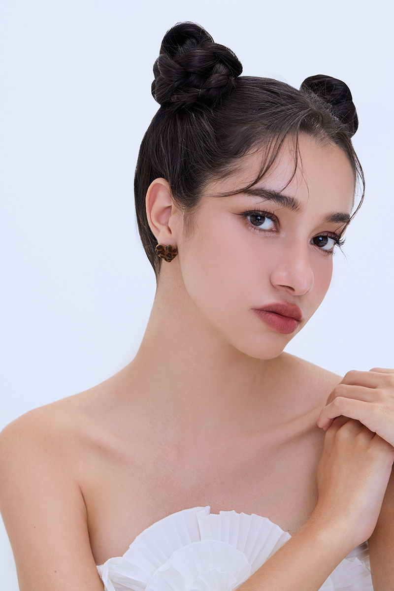 愛的豹豹。銀針耳環