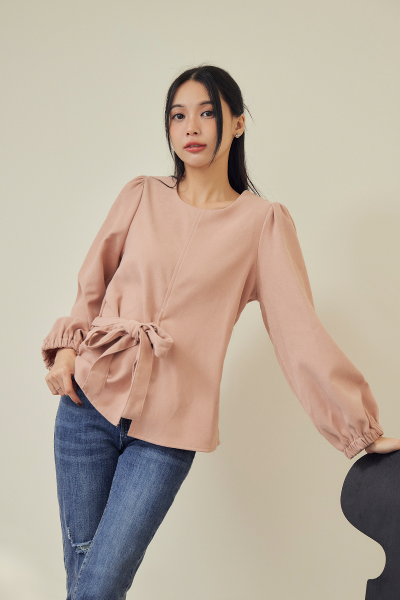 前擺開衩綁帶上衣