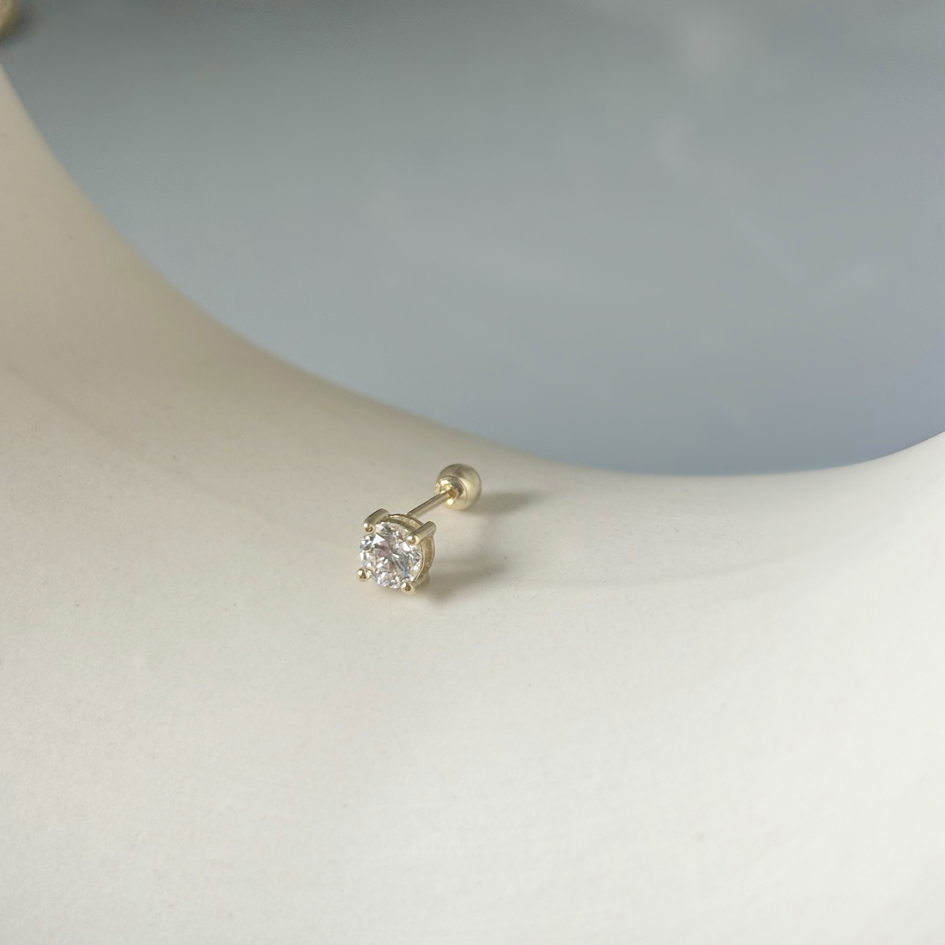 14K經典四爪30分真鑽轉珠耳環