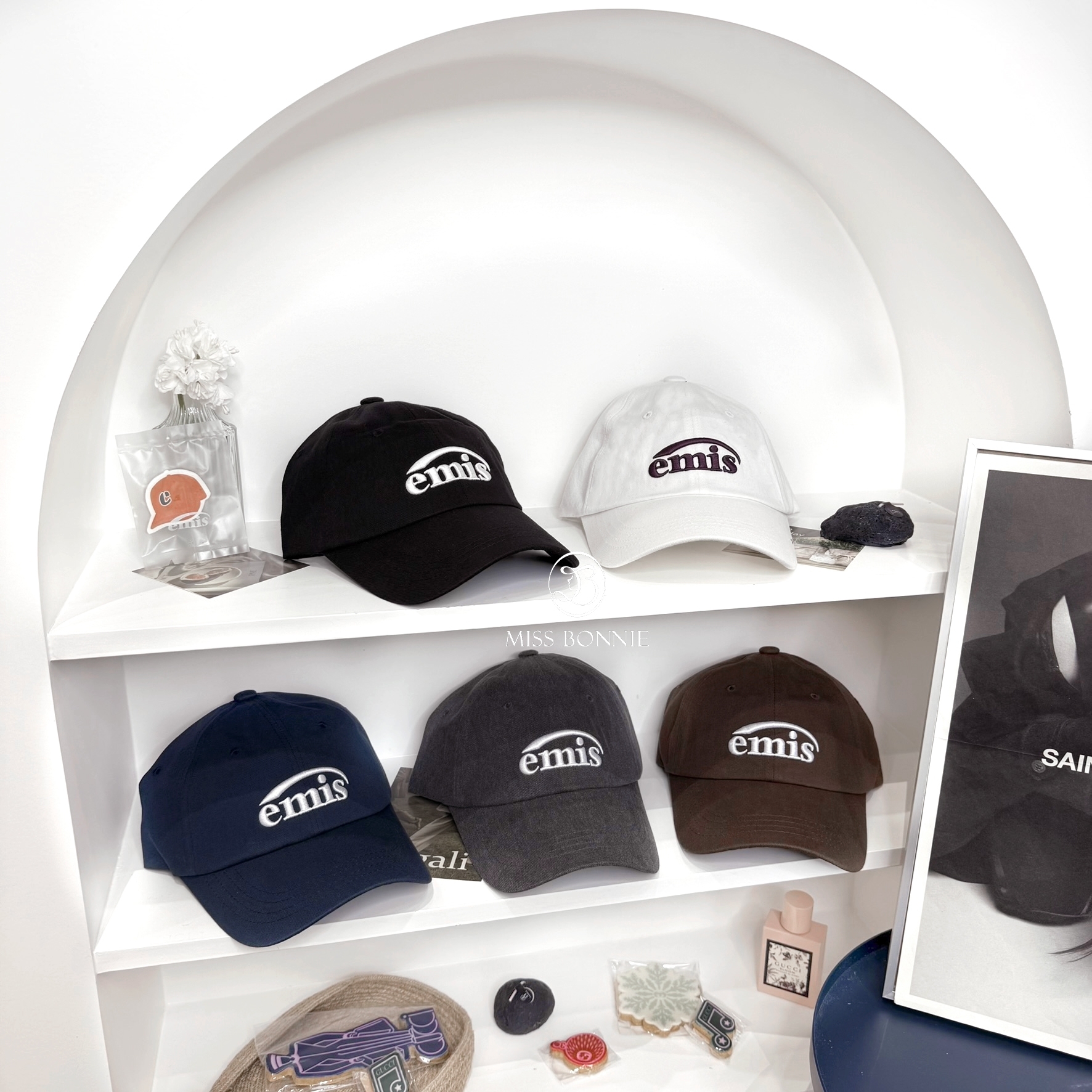 Emis經典白字Logo棒球帽(現貨3色)