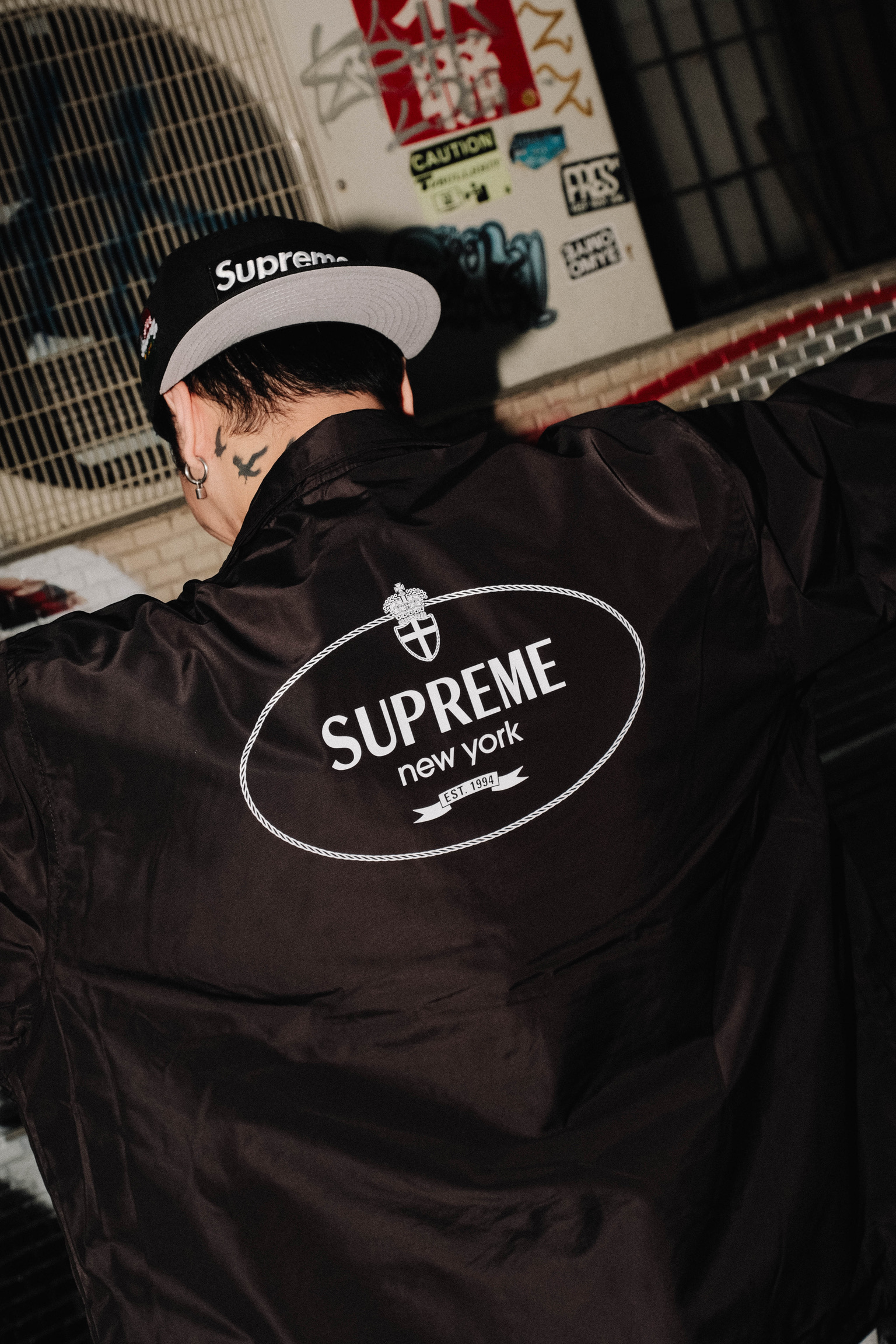 Supreme 24FW Crest Coaches Jacket 教練外套| FLOMMARKET