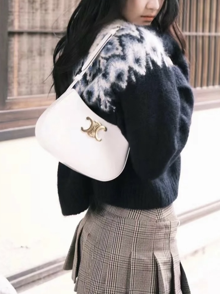 CELINE Tilly 亮澤牛皮革中型 手袋