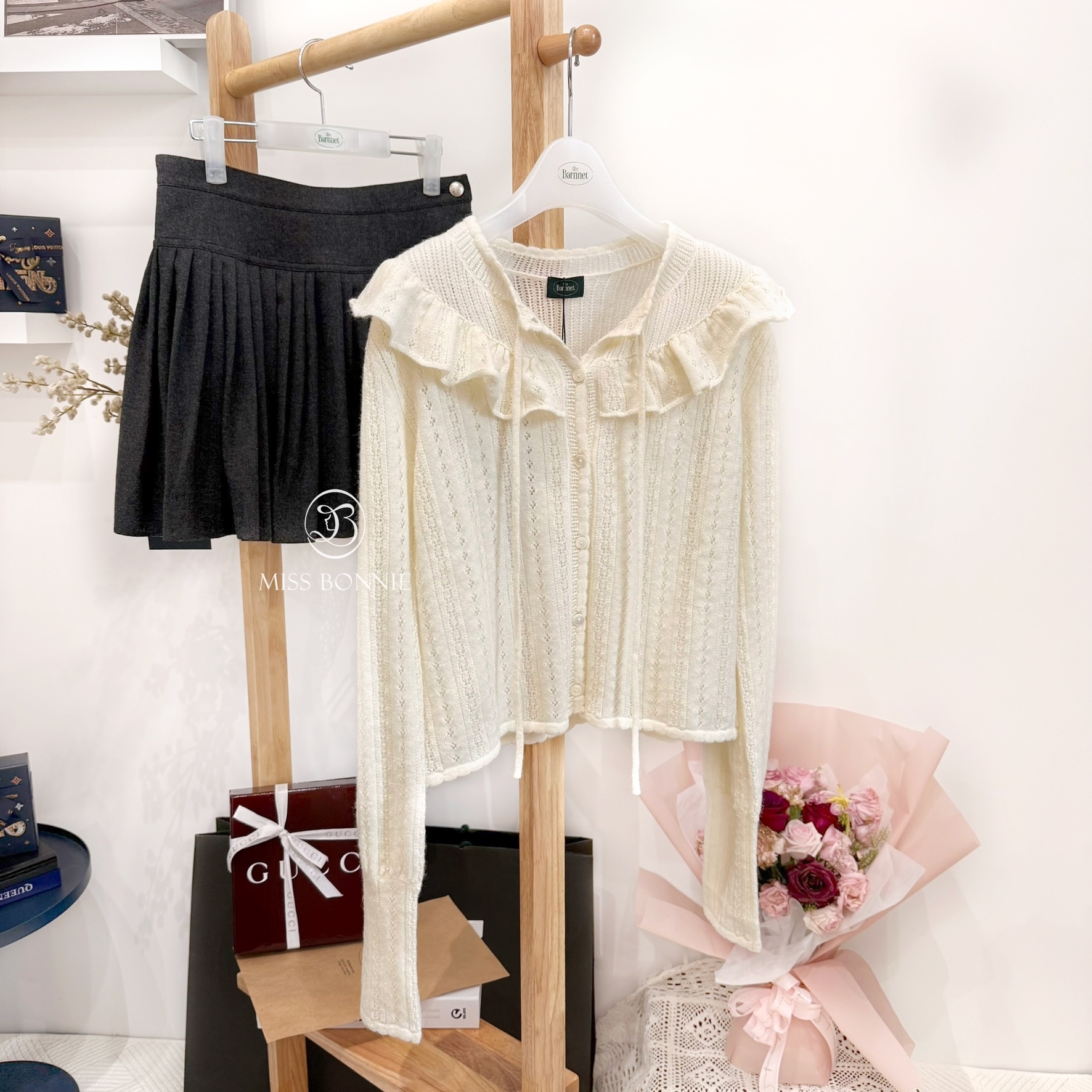 The Barnnet針織荷葉邊上衣