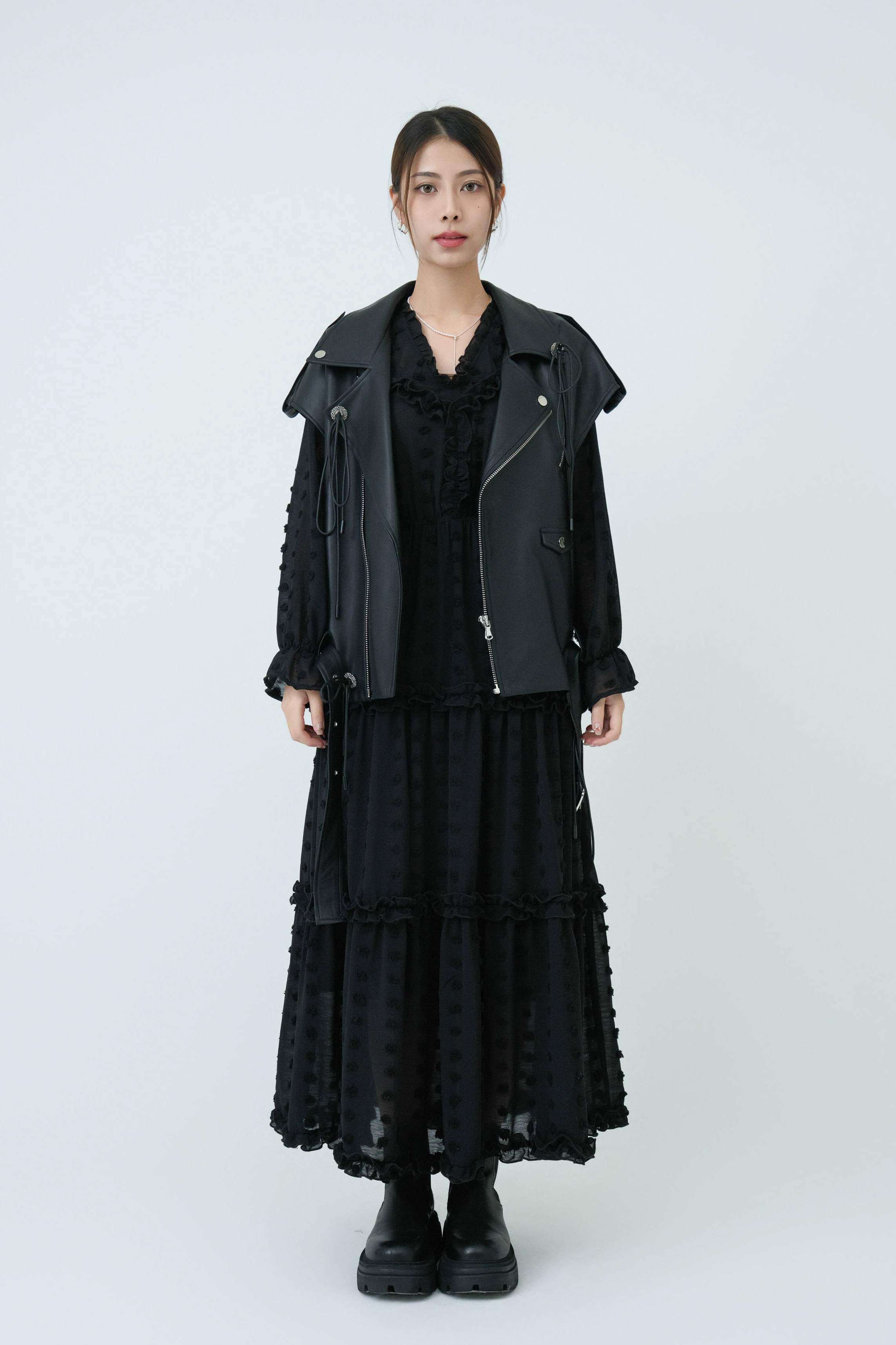 FW24_0343（真皮背心＋連身裙）