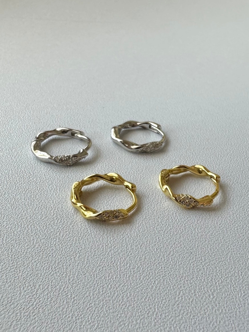 S925 part stone twist hoop pierce