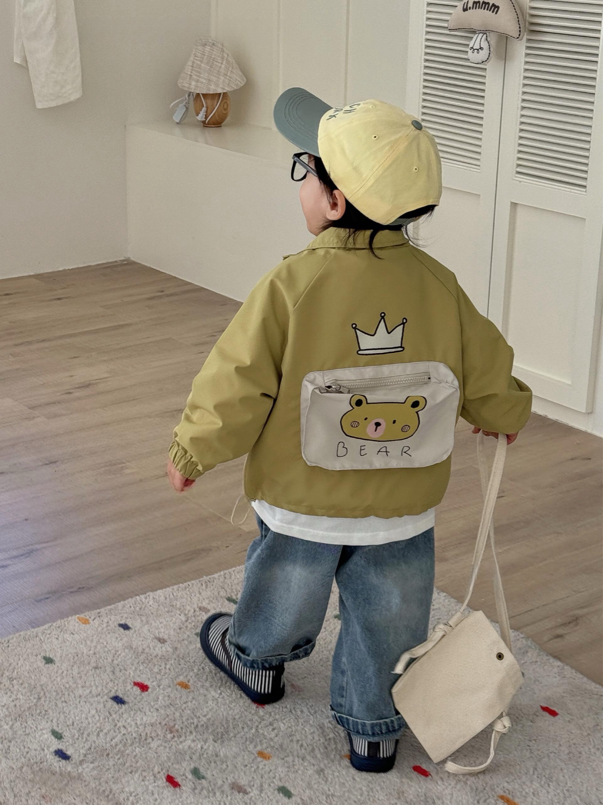 韓系小熊外套（背後拉鍊式口袋）