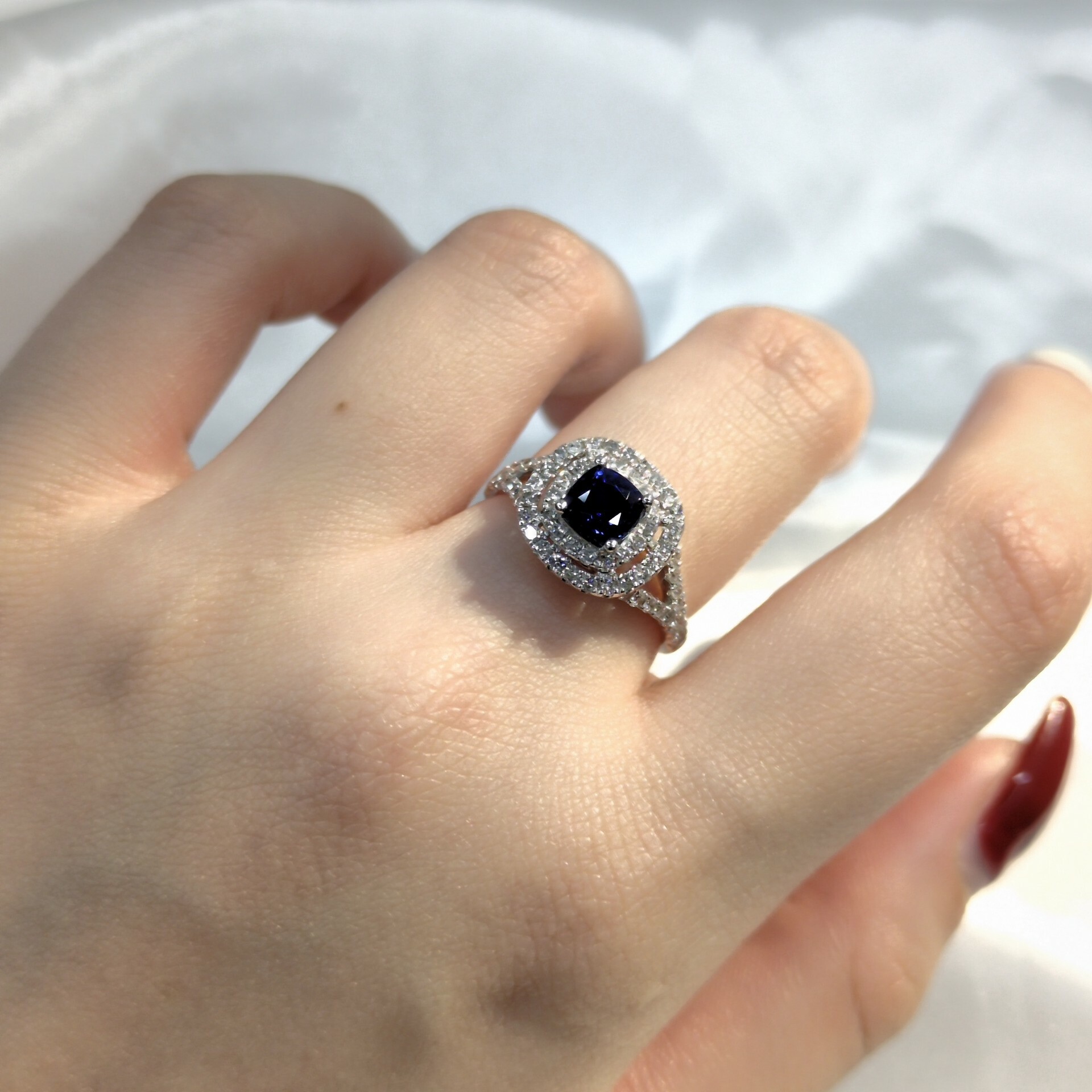 18K White Gold 0.93ct Sapphire and Diamond Ring